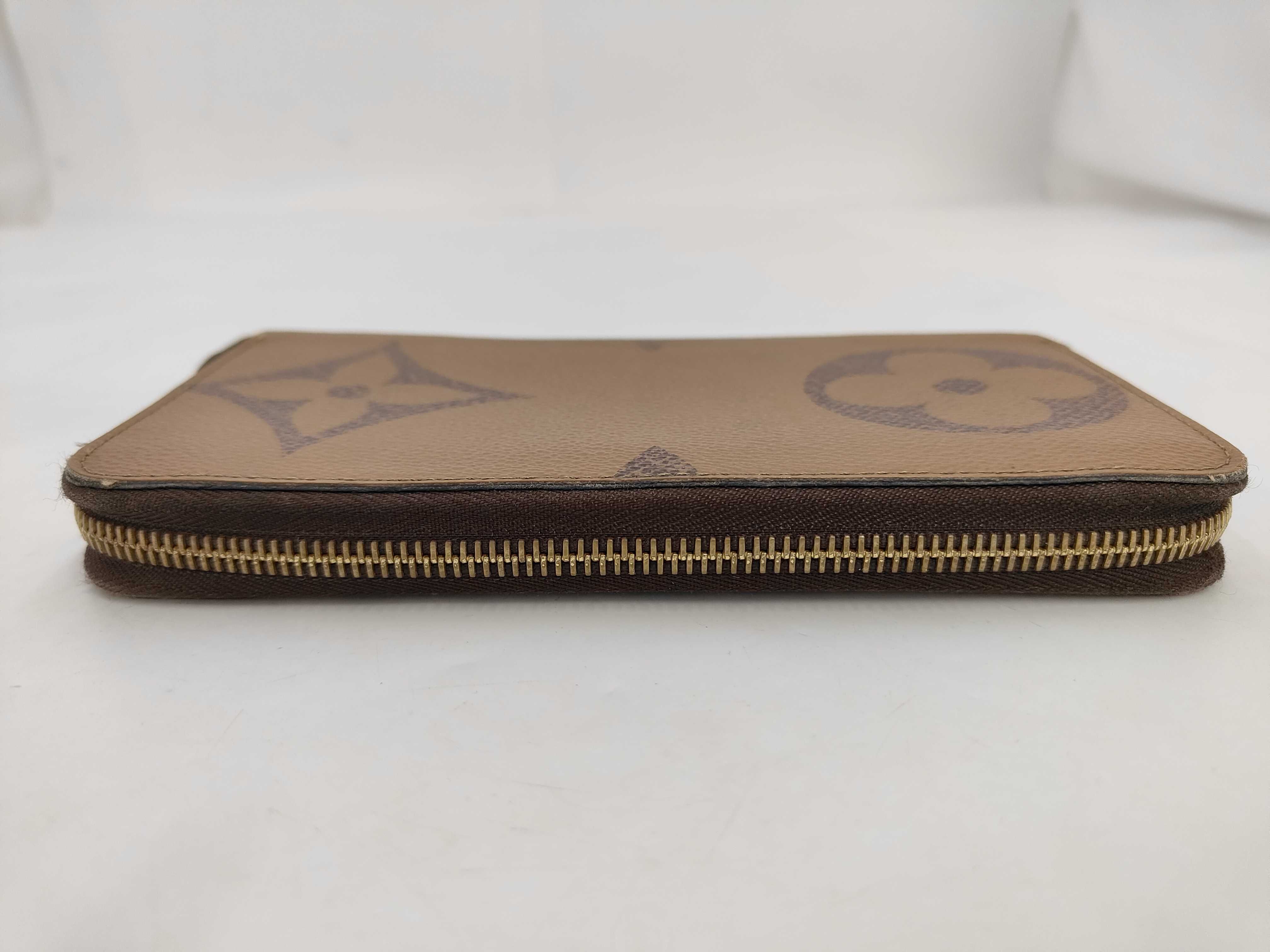 M69353 Giant Monogram Reverse Zippy Wallet Round Zipper Long Wallet (Odor) — view 5