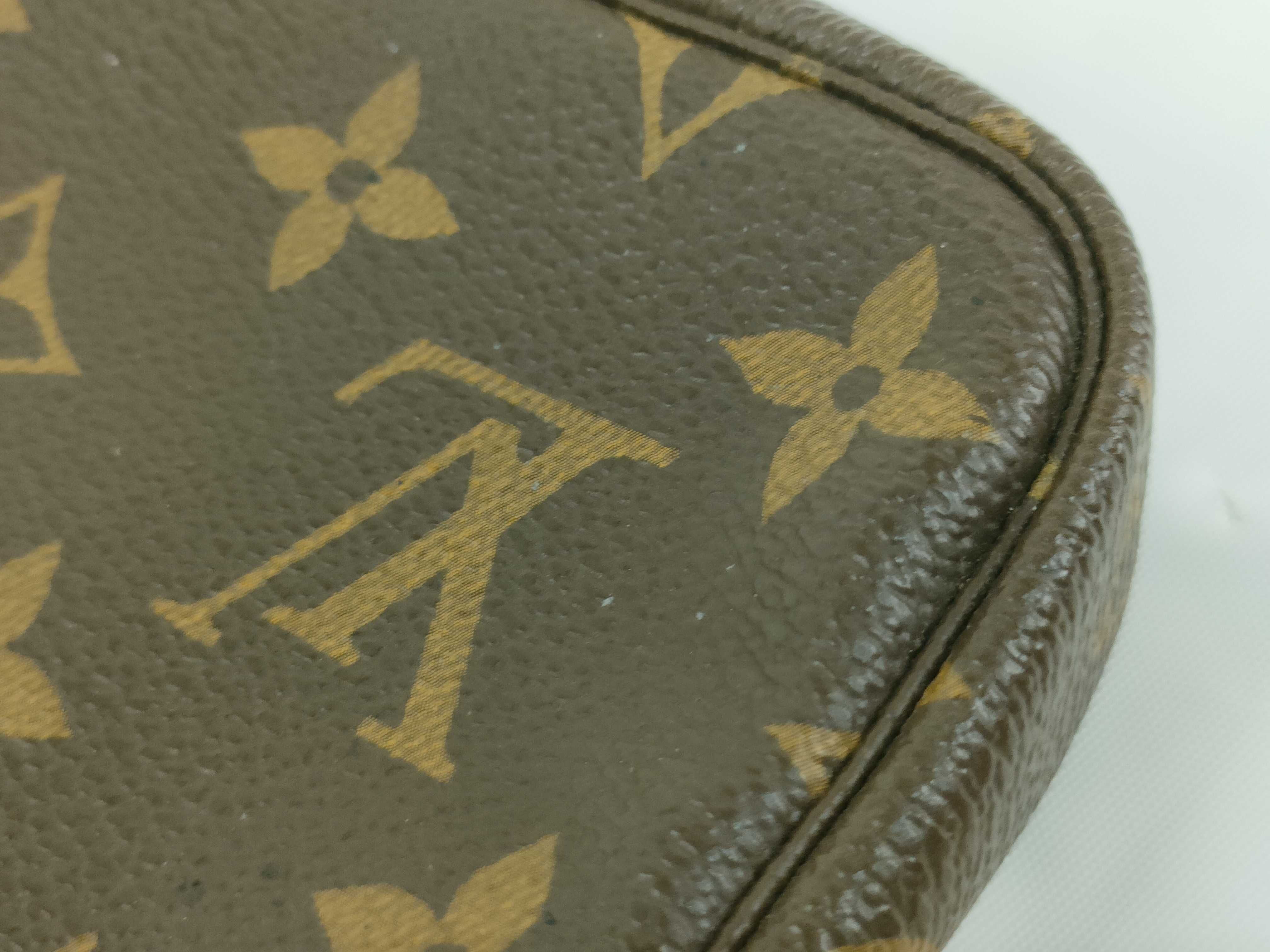 Monogram Louis Vuitton M62087 Monogram Mini Pochette Accessory Gold Hardware Giraffe Pouch — view 13
