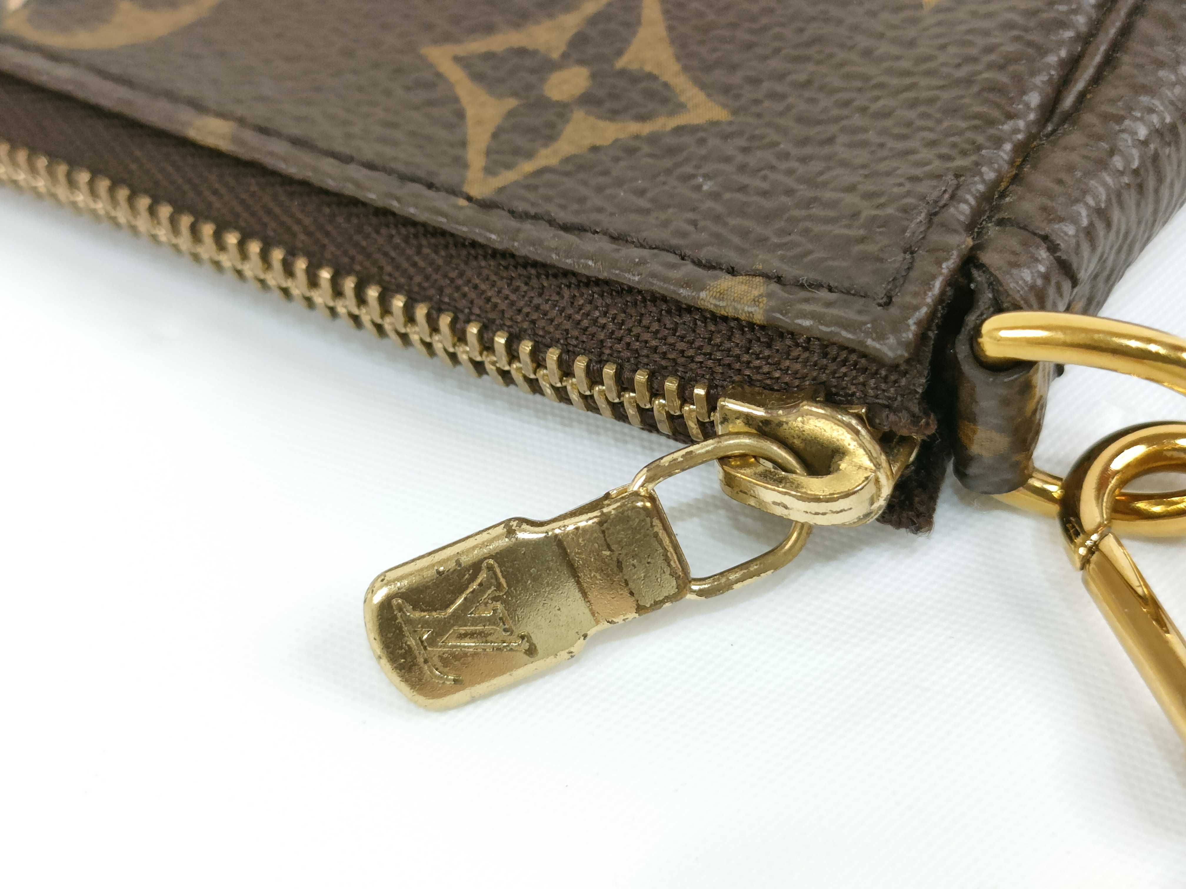 Monogram Louis Vuitton M62087 Monogram Mini Pochette Accessory Gold Hardware Giraffe Pouch — view 6
