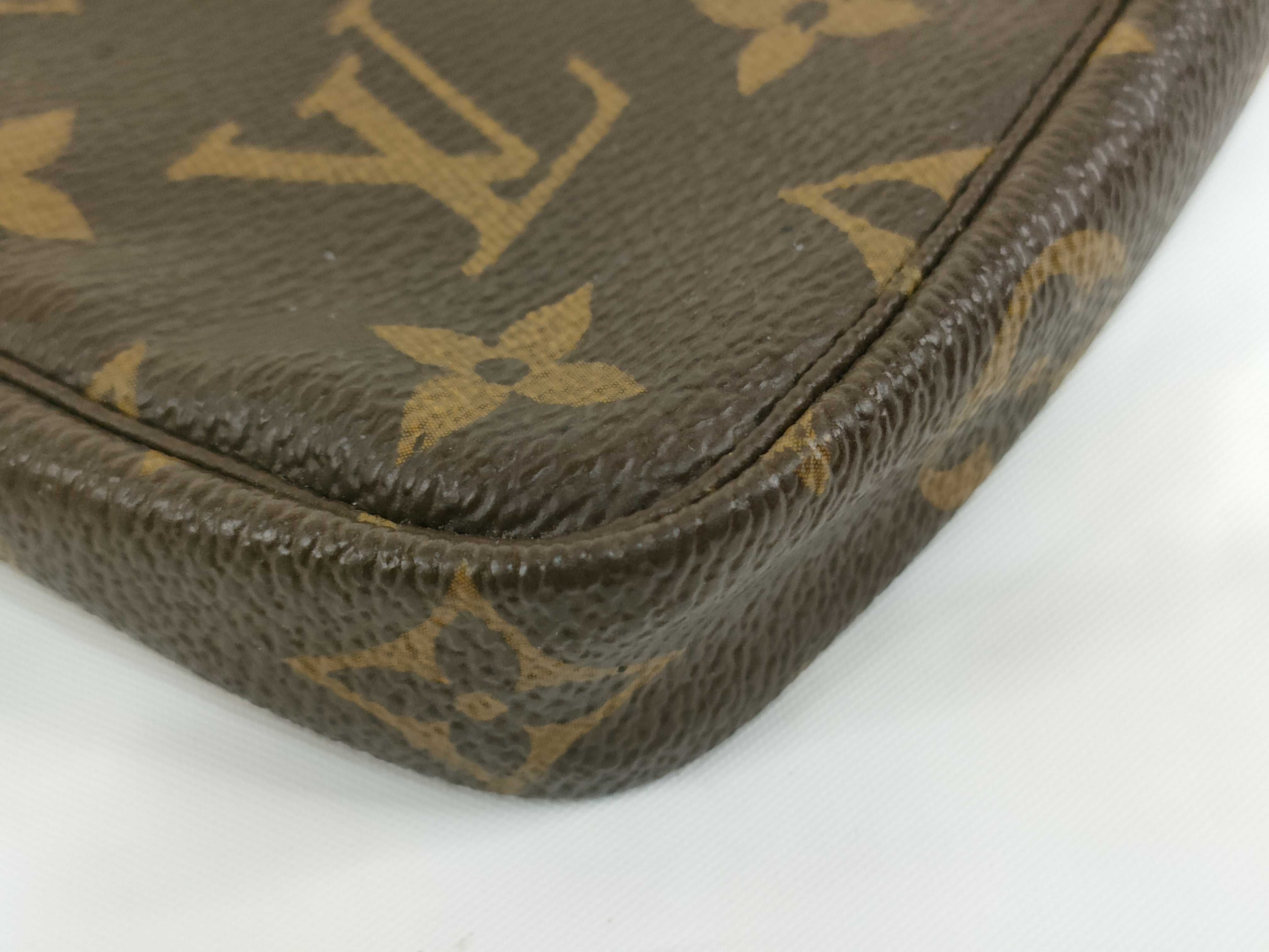 Monogram Louis Vuitton M62087 Monogram Mini Pochette Accessory Gold Hardware Giraffe Pouch — view 7