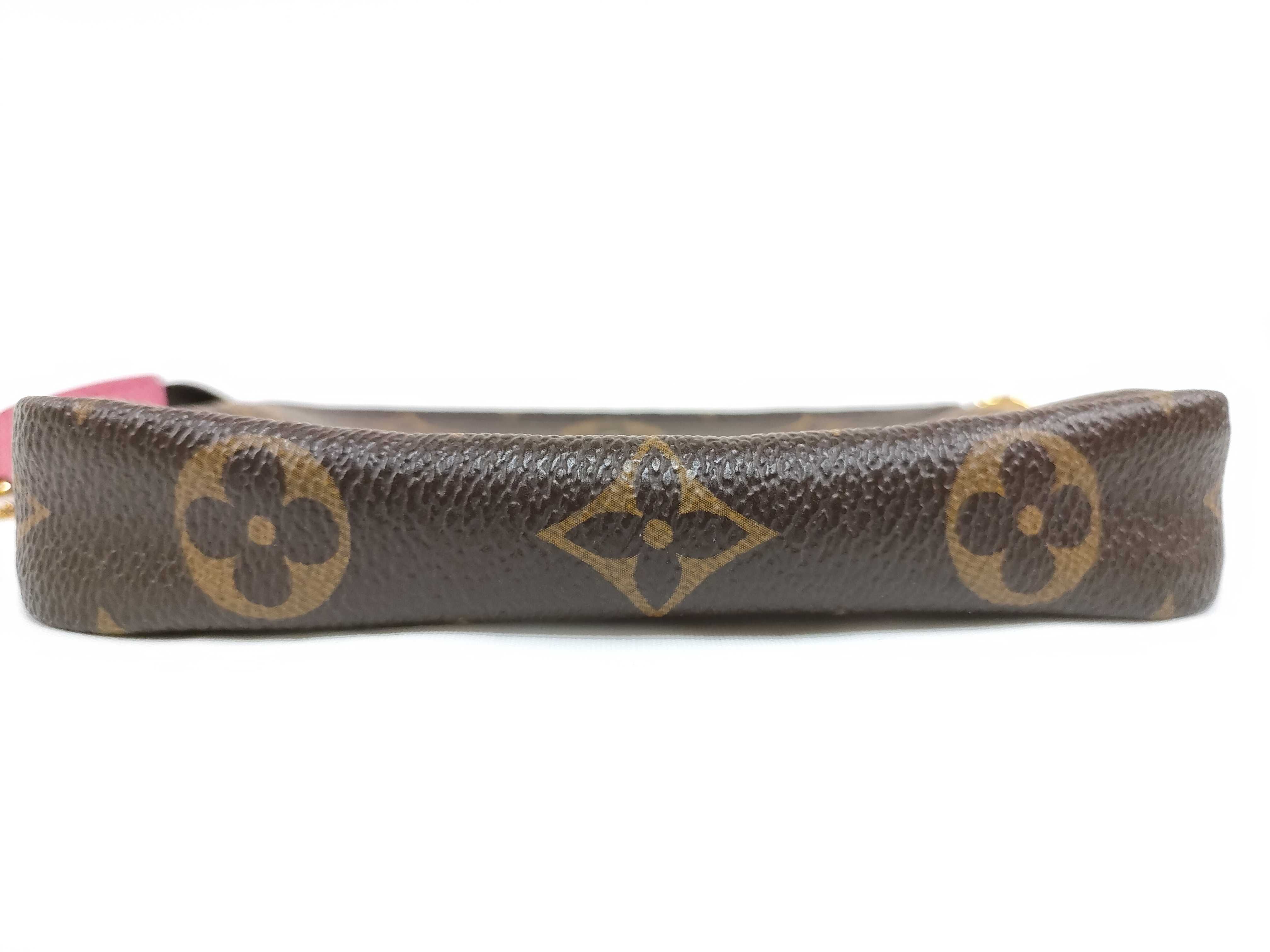 Monogram Louis Vuitton M62087 Monogram Mini Pochette Accessory Gold Hardware Giraffe Pouch — view 8
