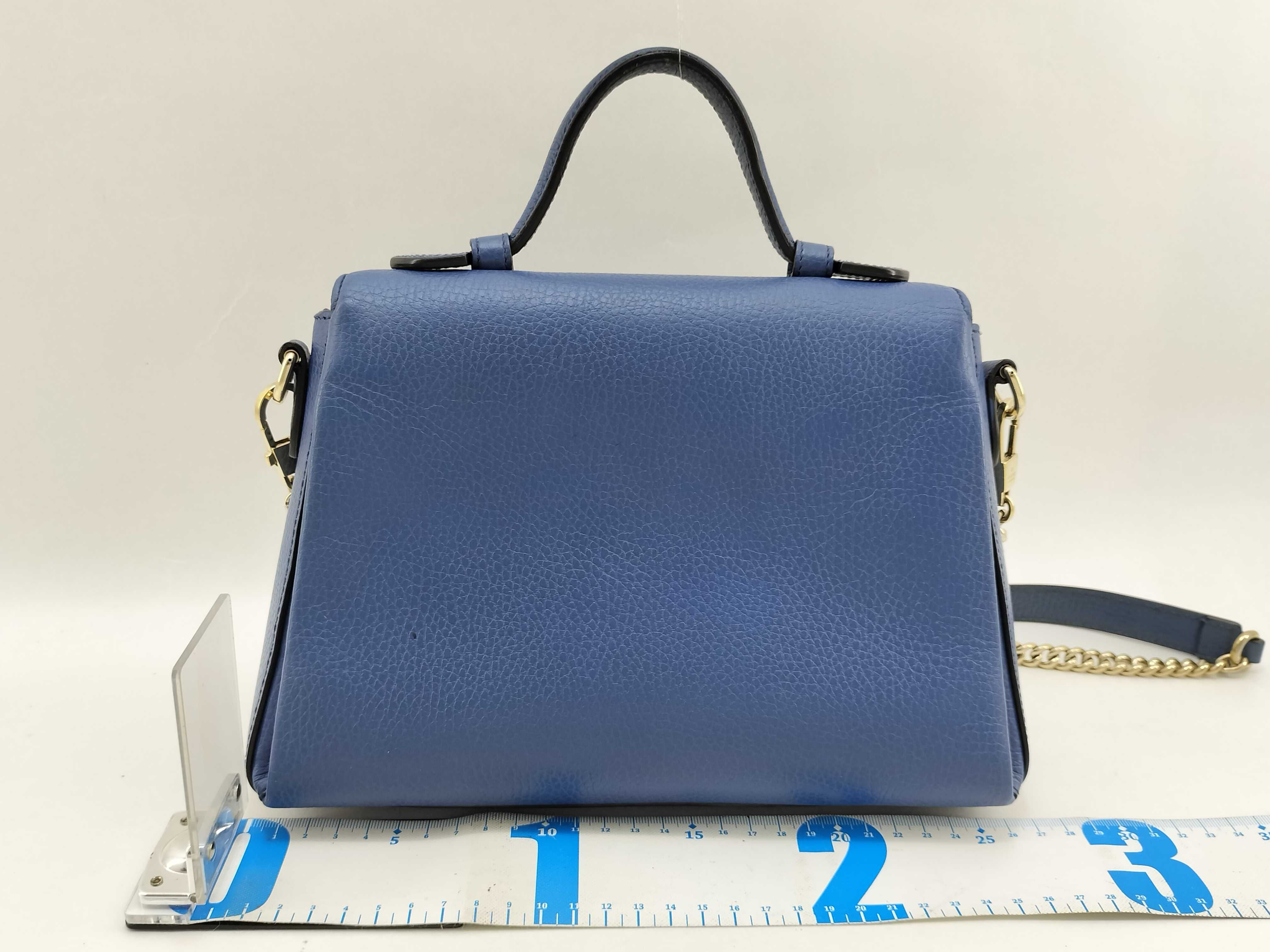 Interlocking G Leather Blue Handbag — view 2