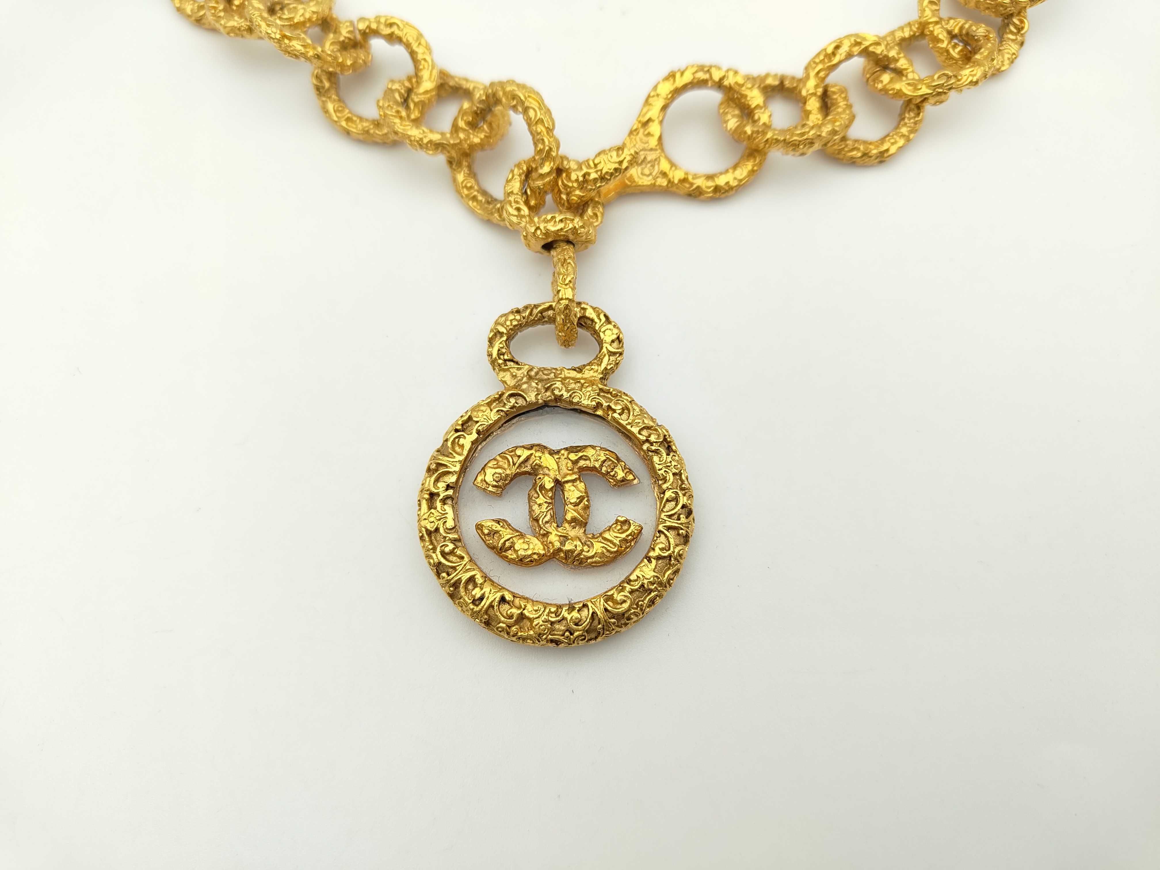 necklace — view 2