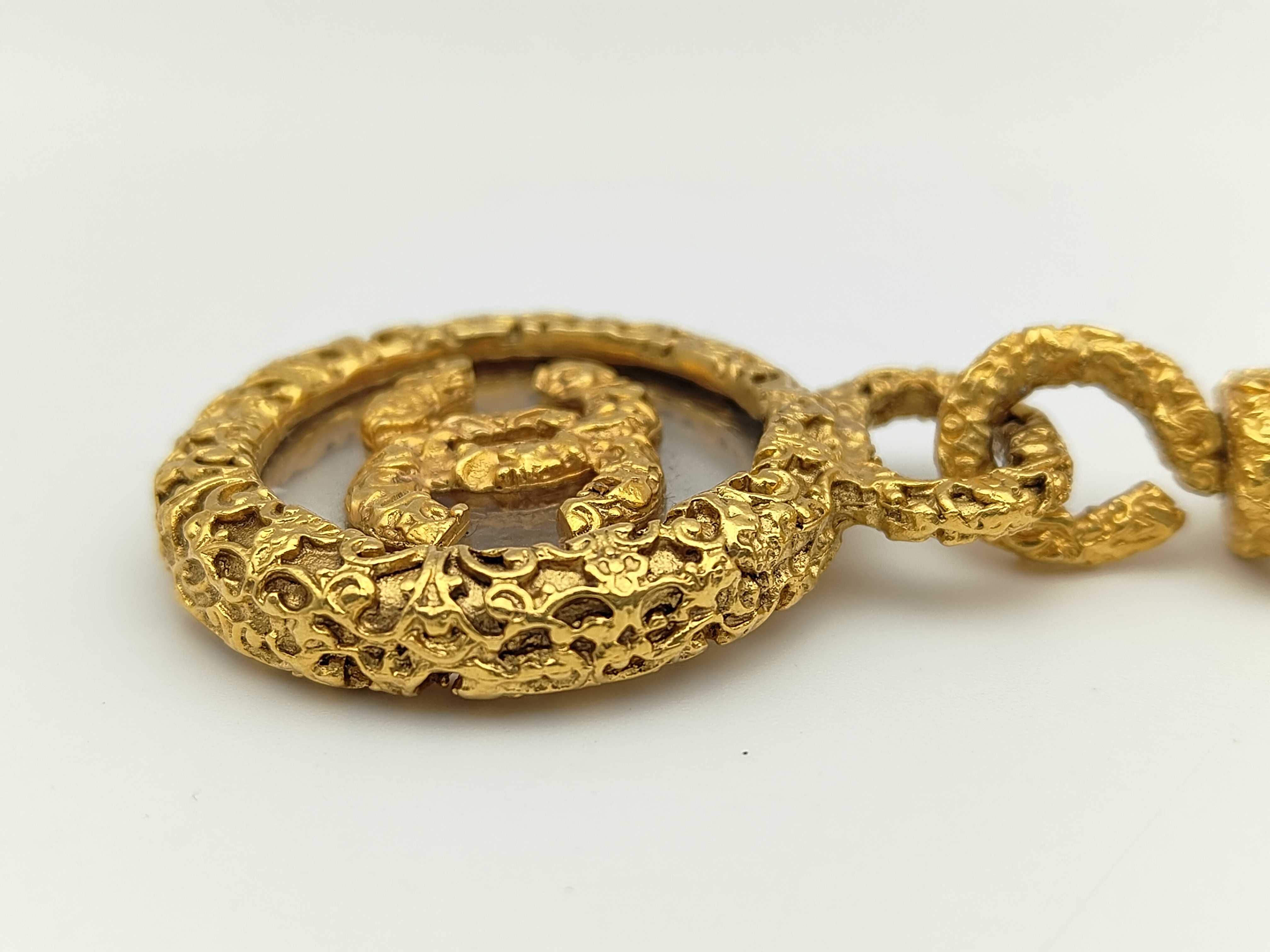 necklace — view 3