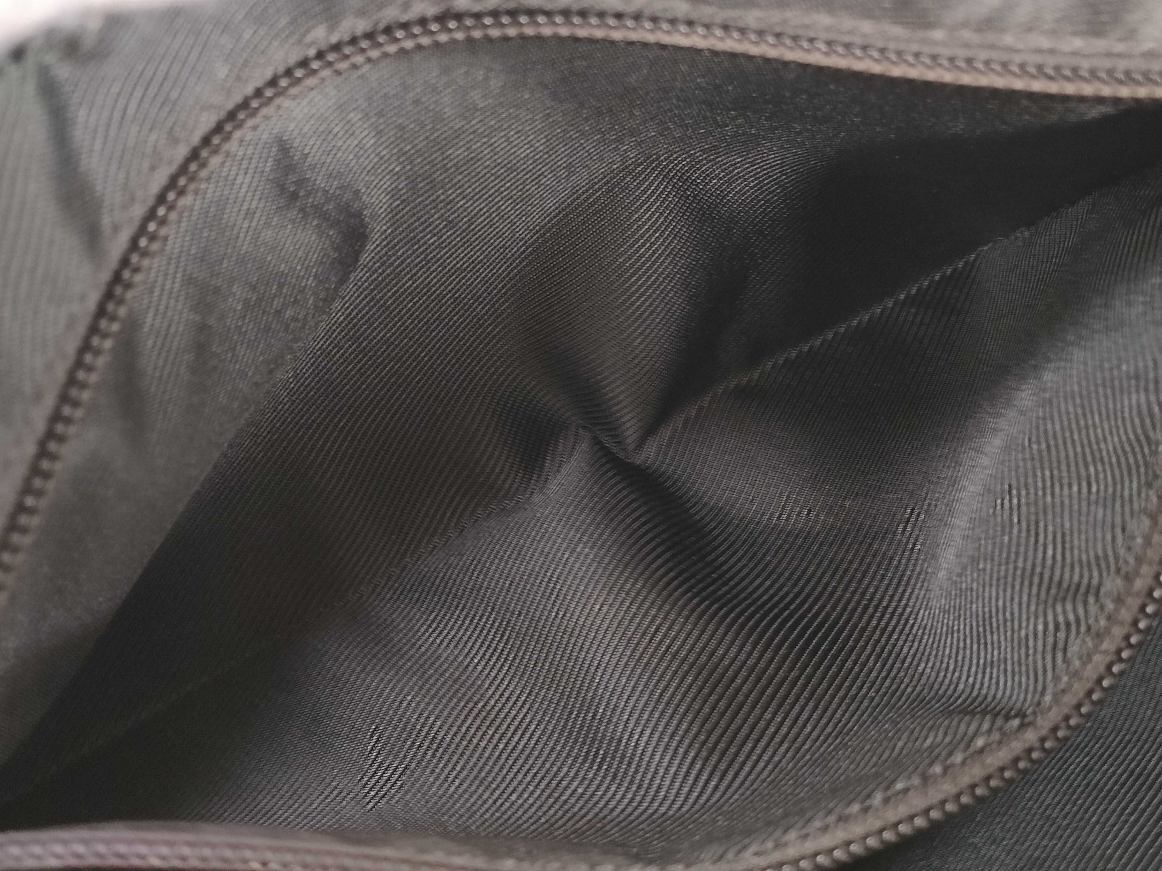 GG Canvas Shoulder Bag — view 11