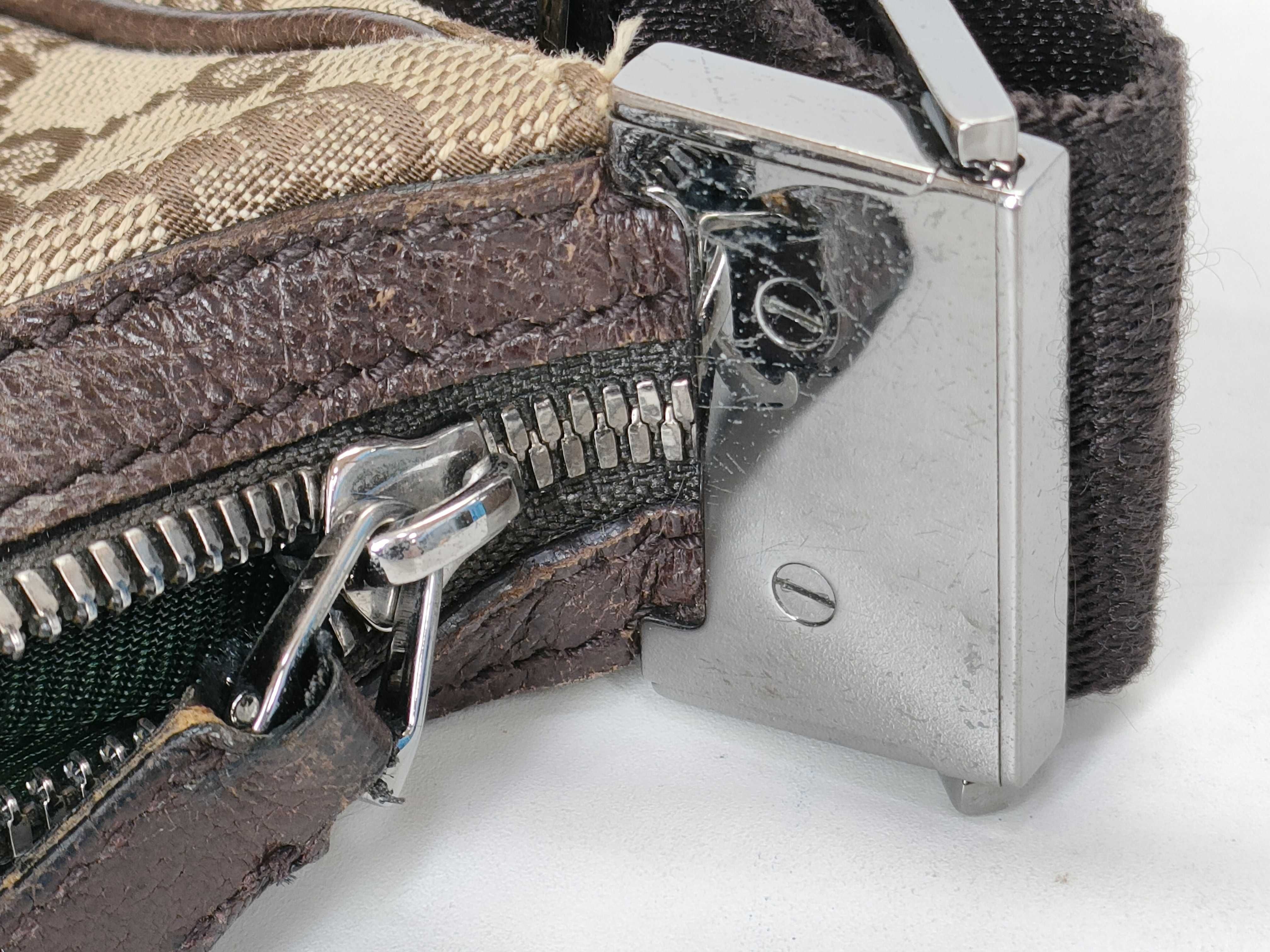 GG Canvas Shoulder Bag — view 14