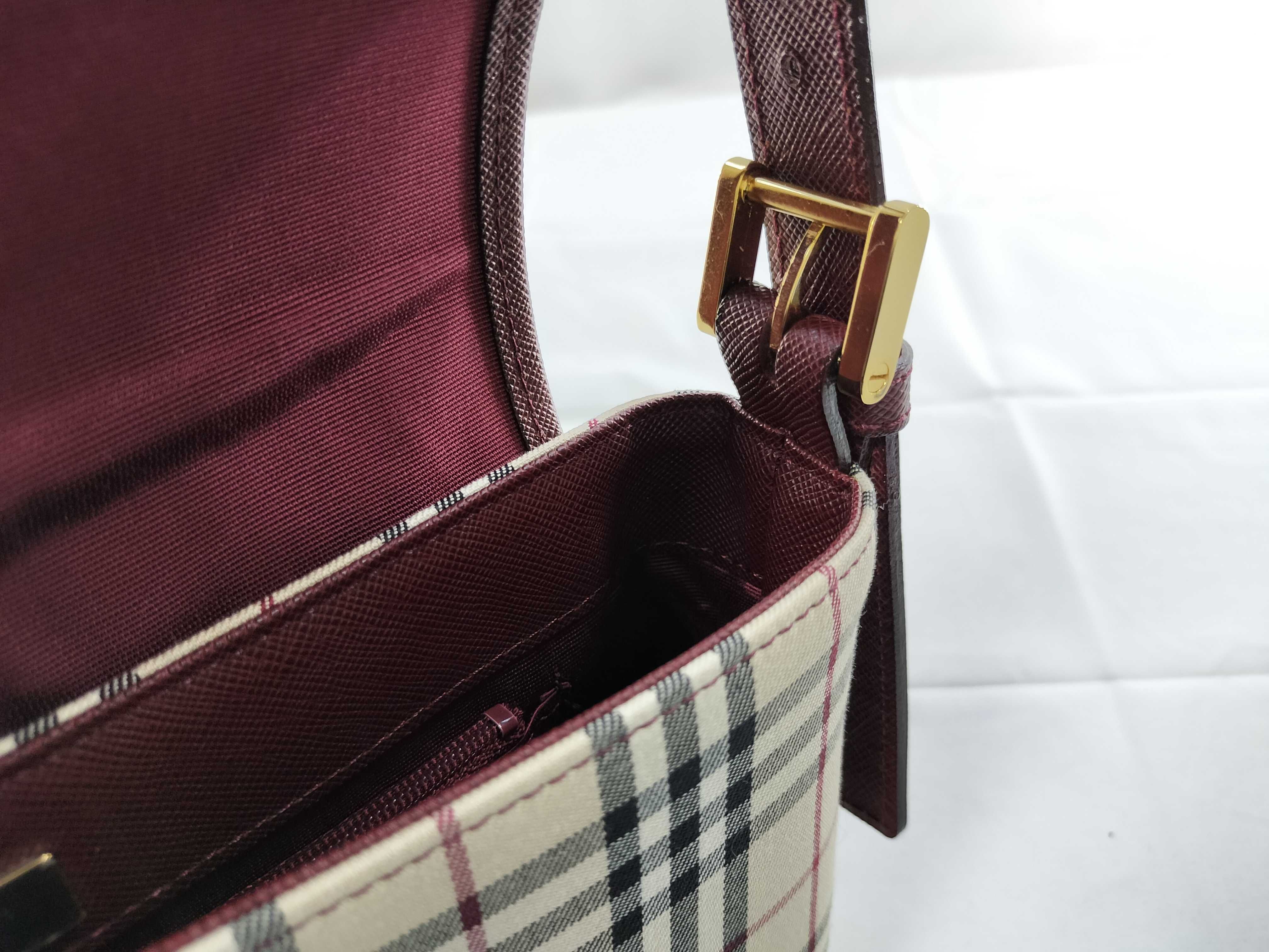 Nova Check One-Shoulder Handbag Shoulder Bag — view 9