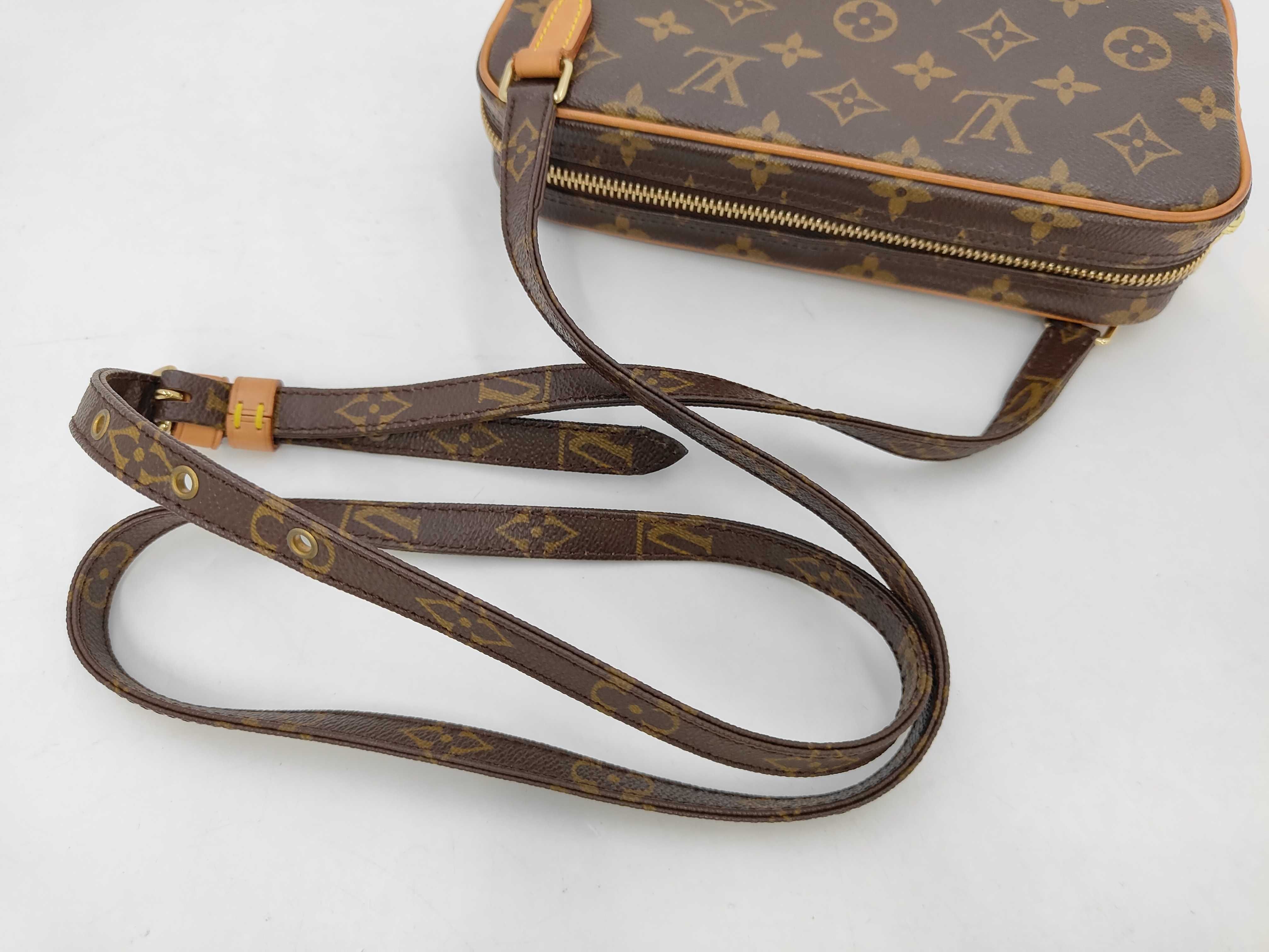 LV Shoulder Bag — view 5
