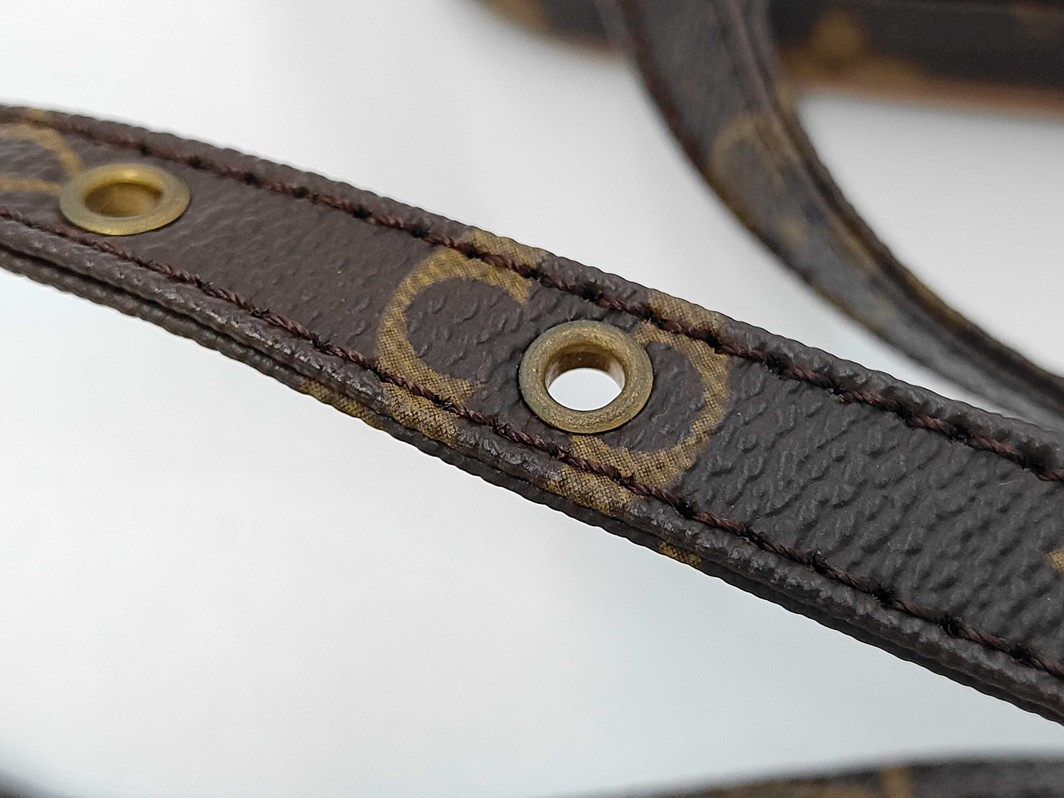 LV Shoulder Bag — view 7