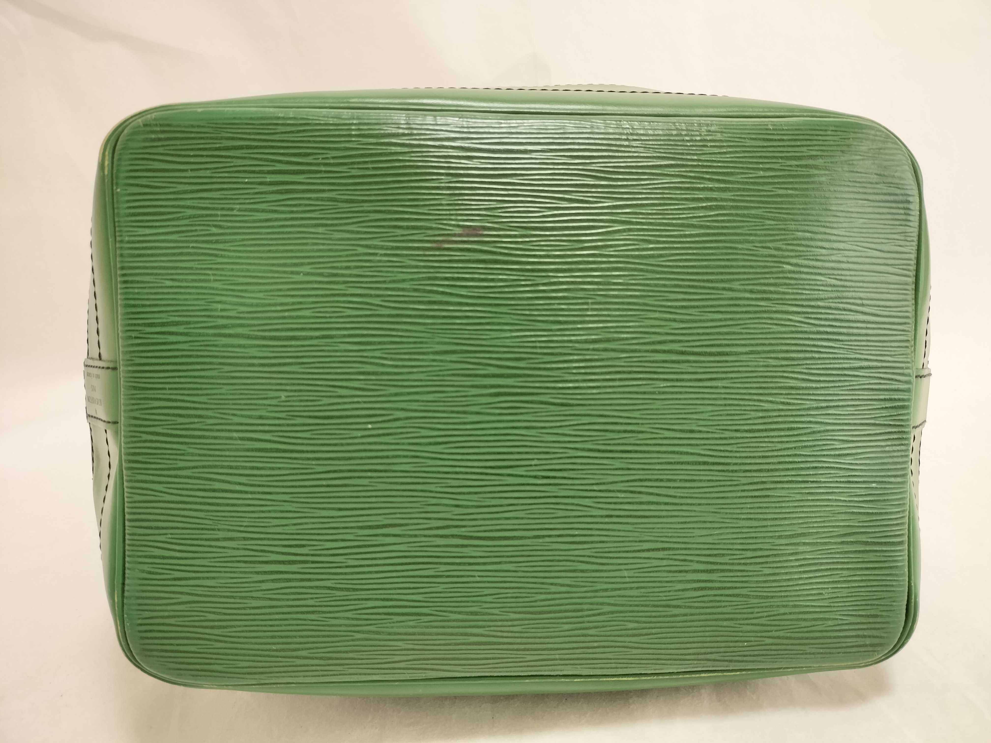 Epi Leather Shoulder Bag M44044 — view 7