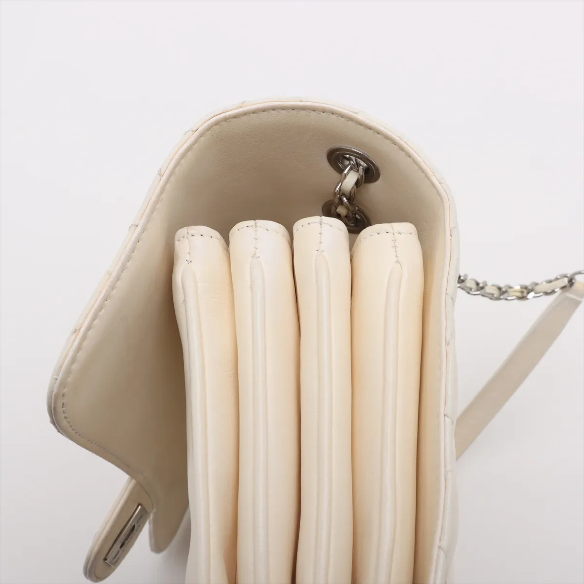 Matelasse Leather Single Flap Double Chain Bag Accordion White Silver Hardware 16248003 16th Series — view 15