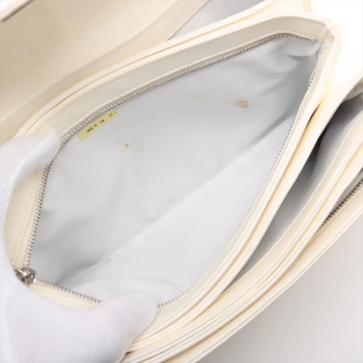 Matelasse Leather Single Flap Double Chain Bag Accordion White Silver Hardware 16248003 16th Series — view 8