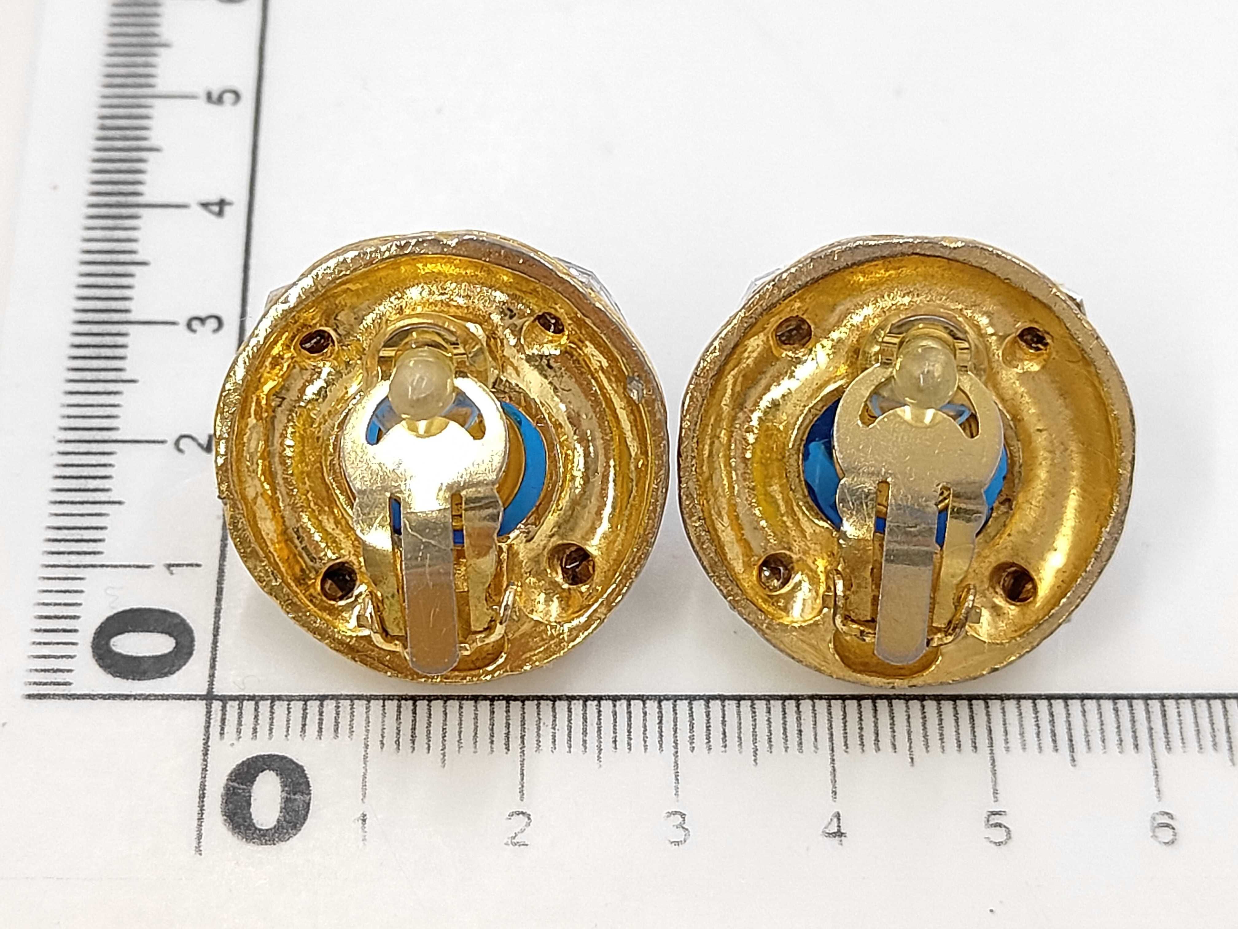 Earrings — view 3