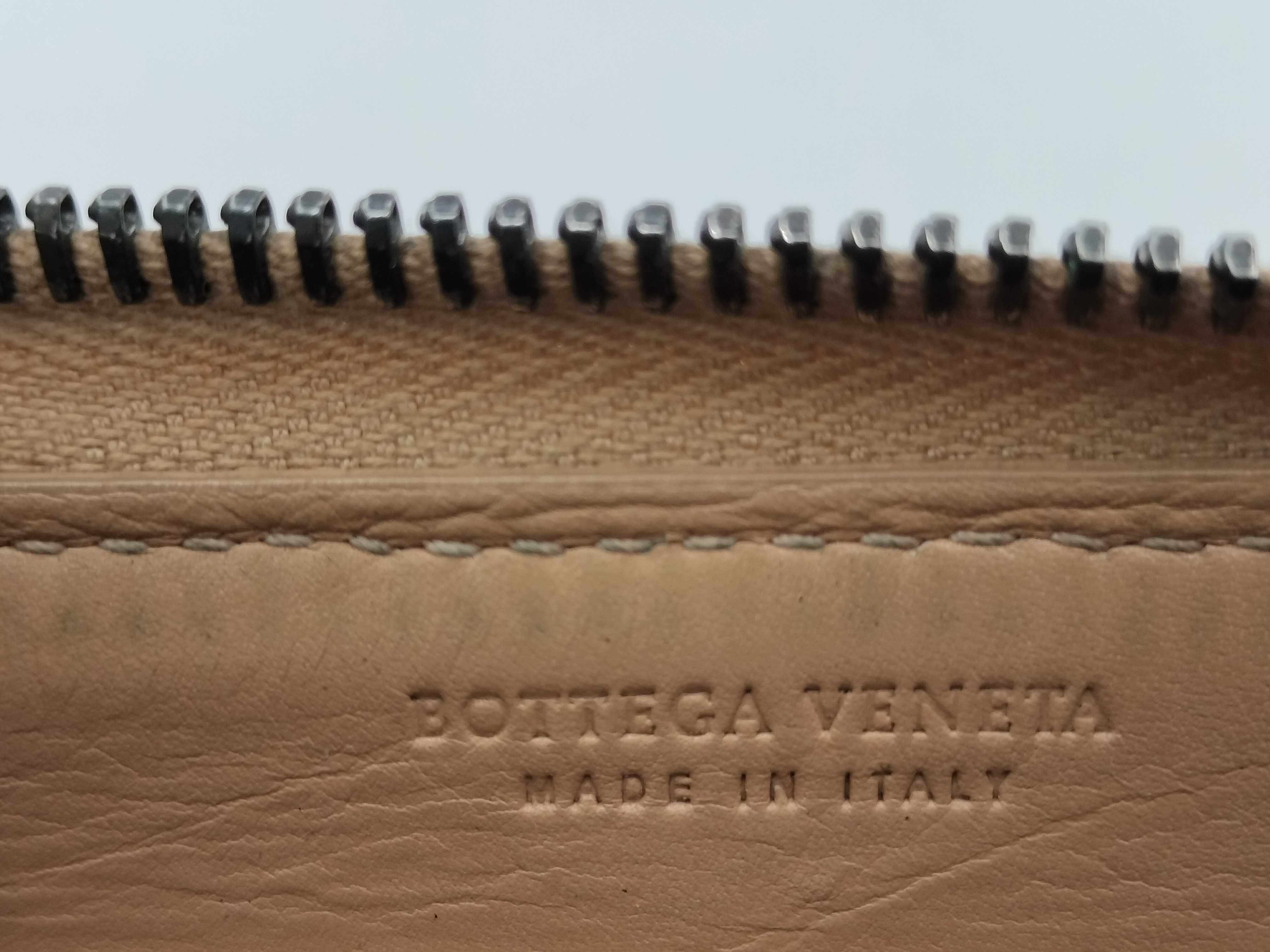 Intrecciato Round Zipper Long Wallet — view 10