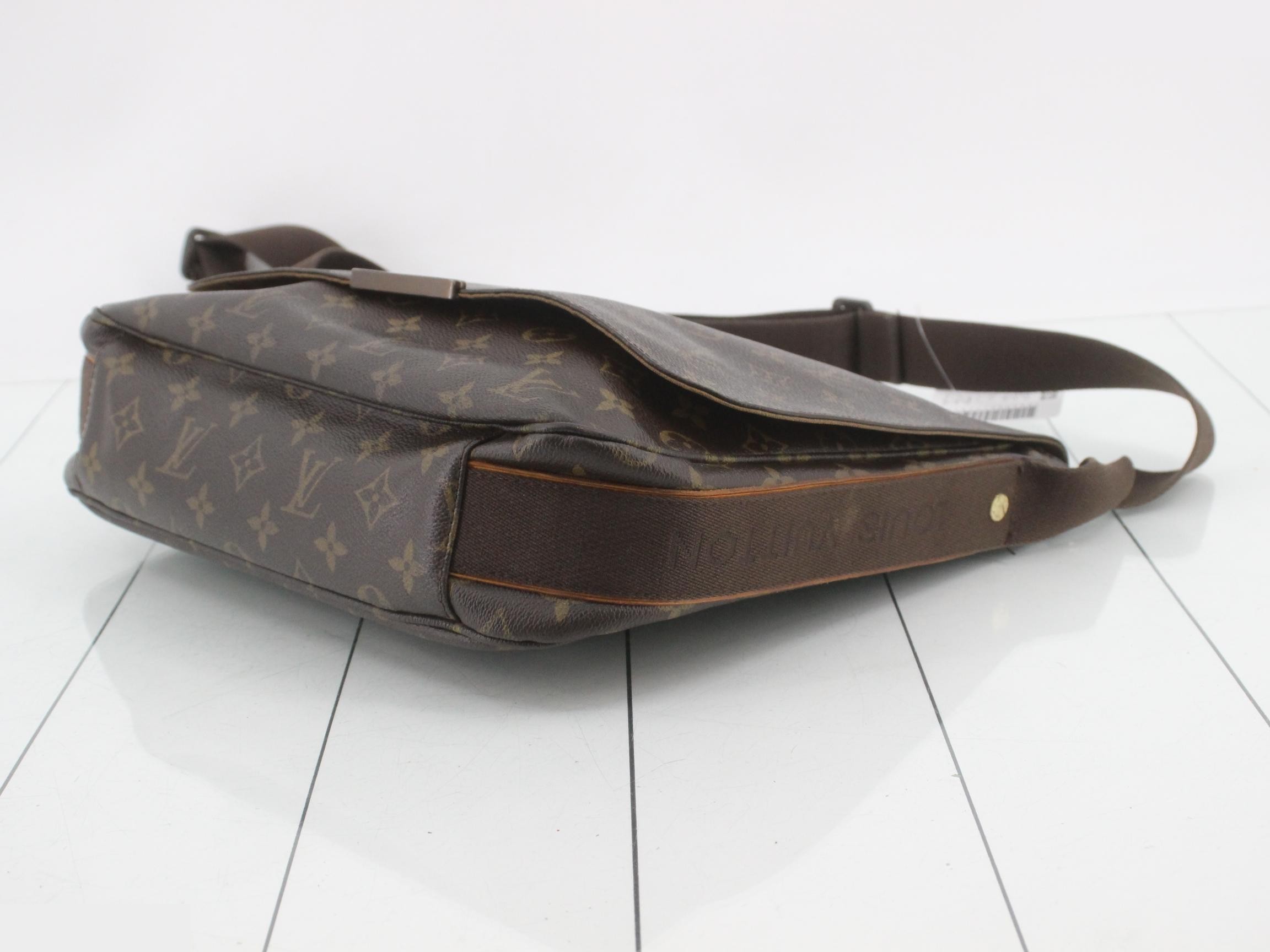 Messenger MM Bobour Monogram — view 6