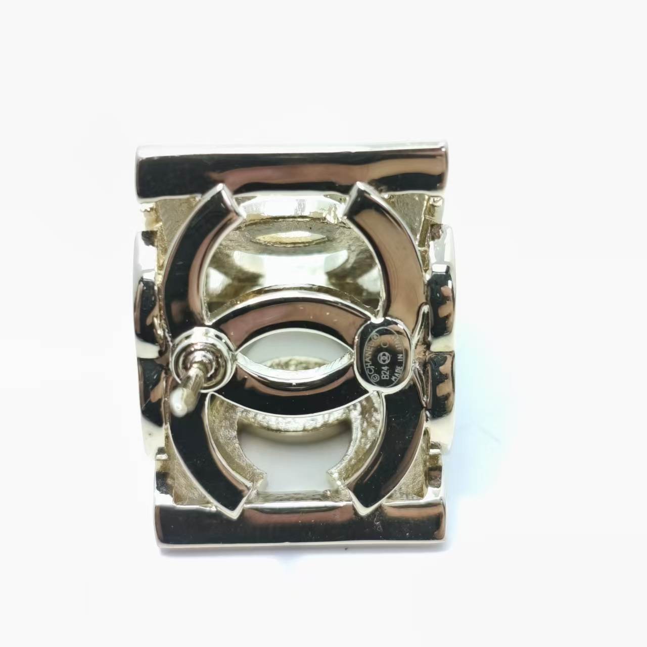 【*Shipped from: China*】CHANEL Plated Brooch — view 6