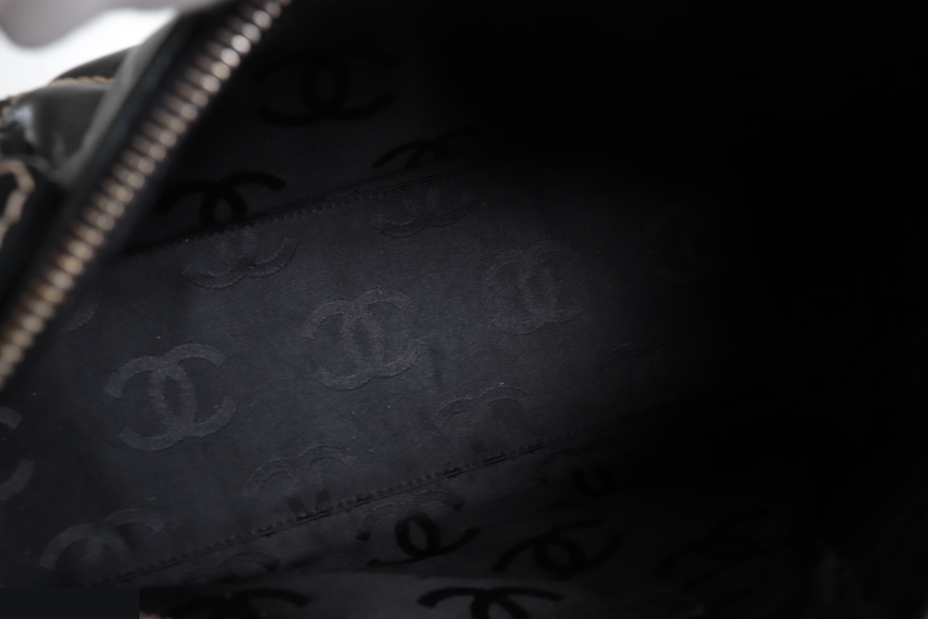 Calfskin one-shoulder bag, model number 8. — view 8
