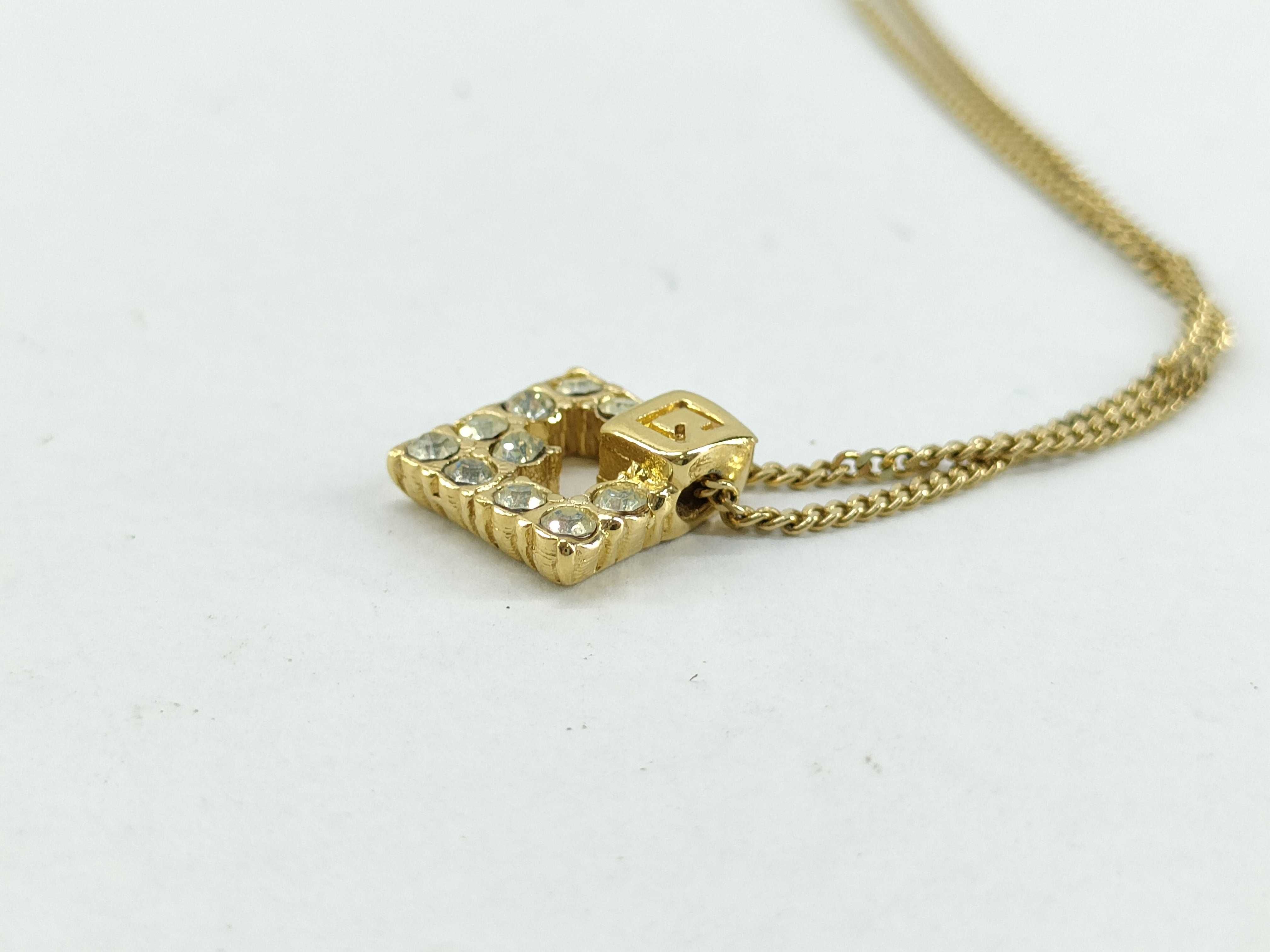 Necklace — view 3