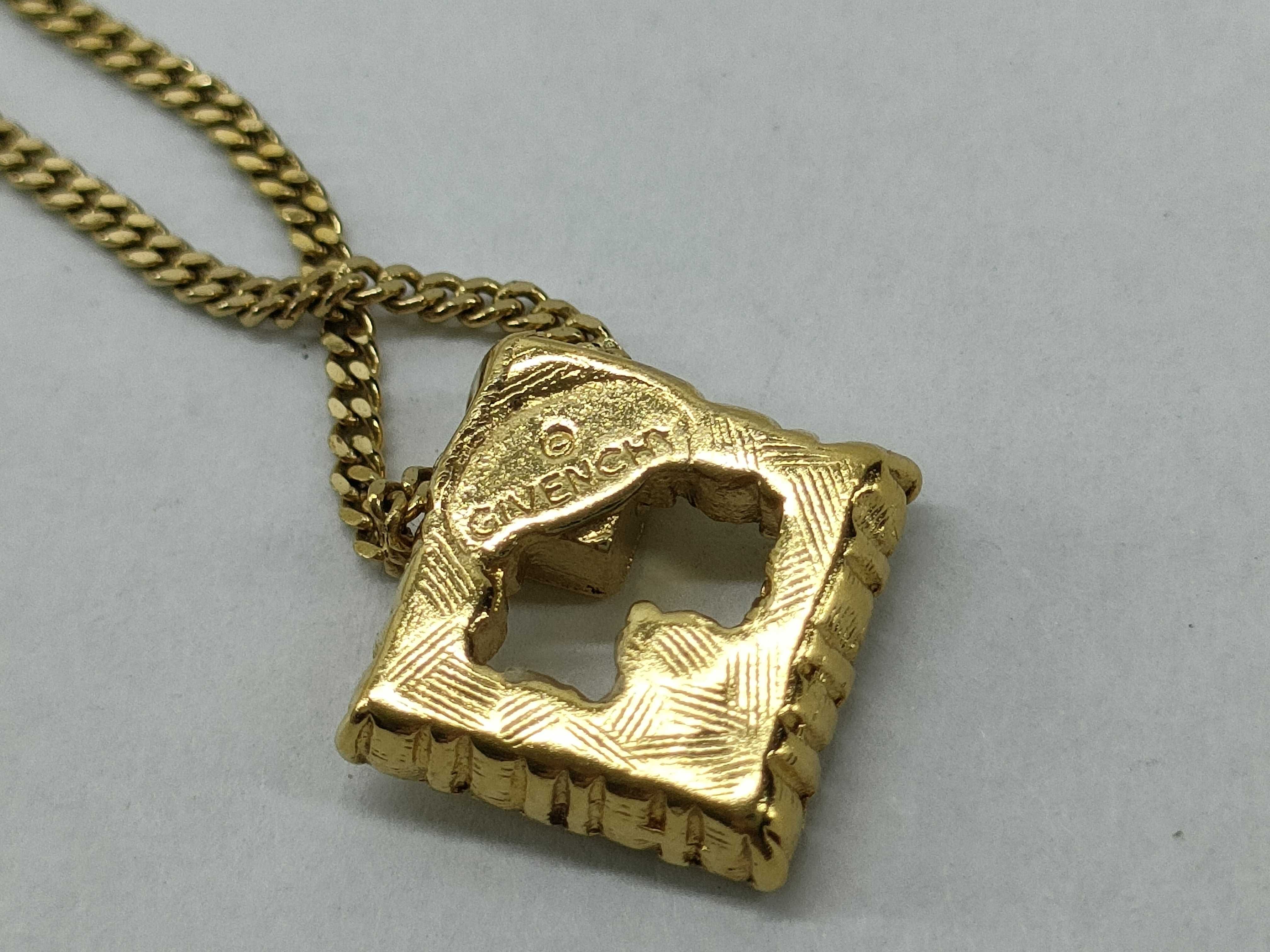 Necklace — view 10