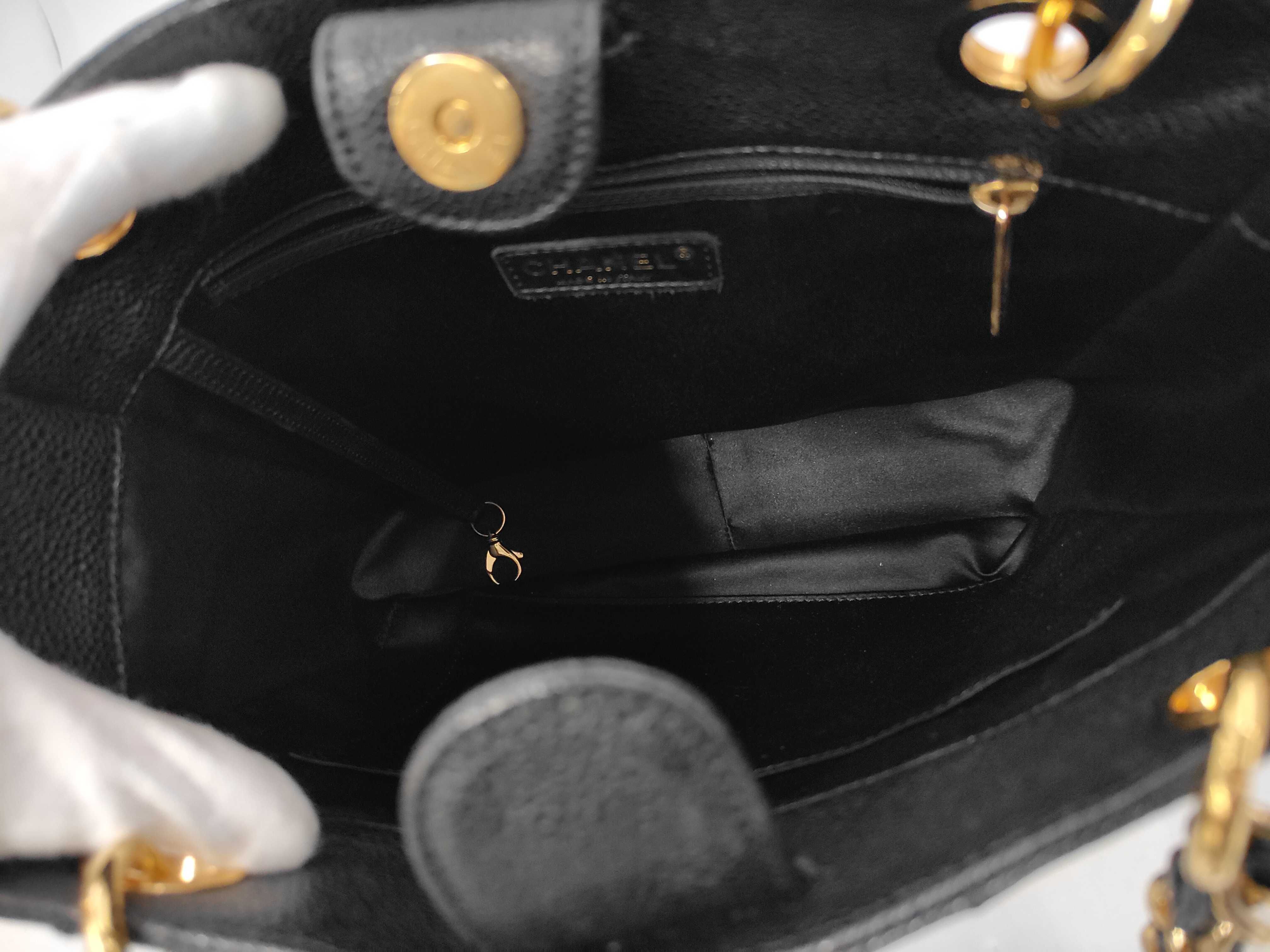 Reissue Caviar Chain Tote Handbag — view 8