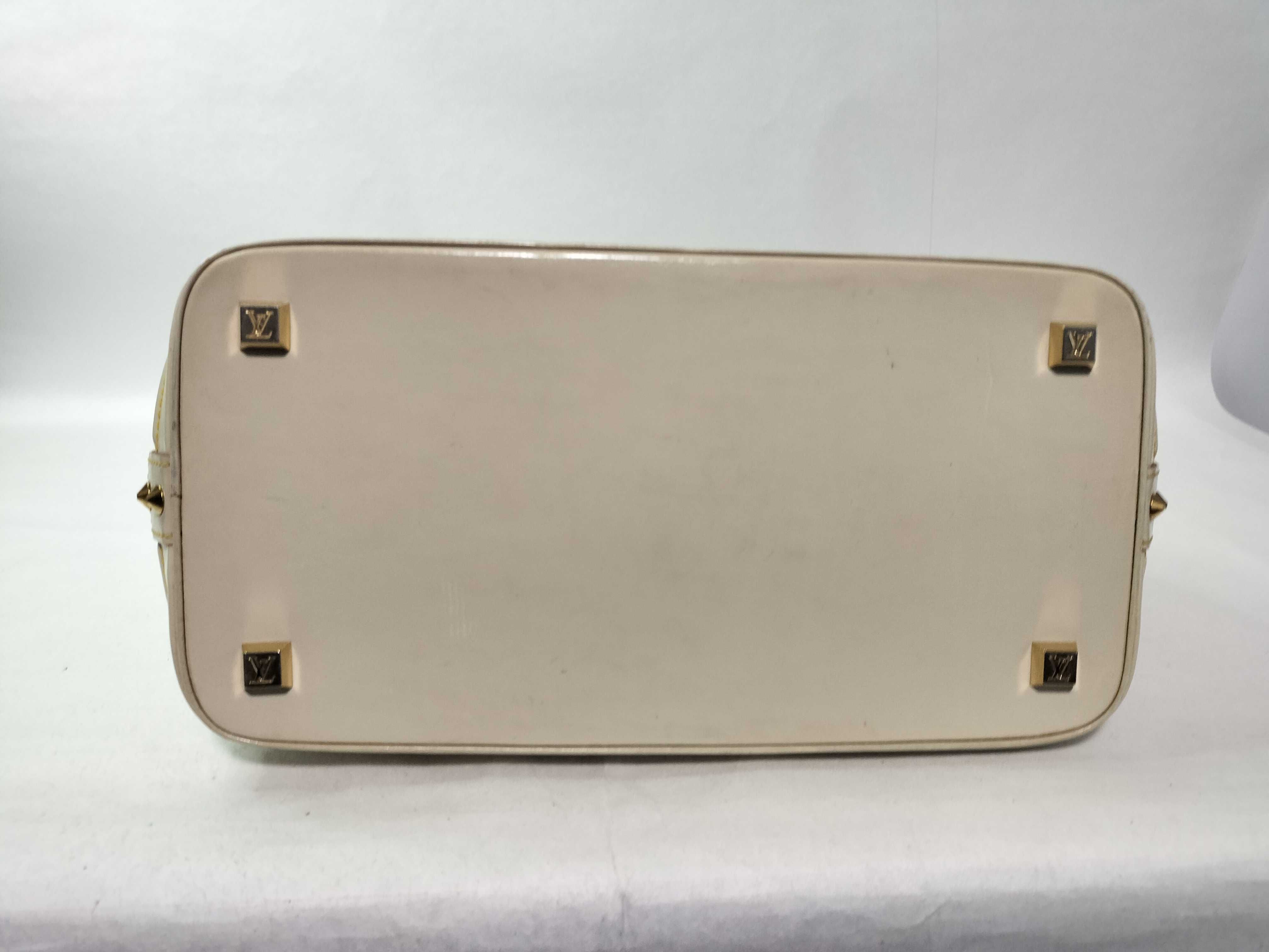 Suhali Lockit Handbag — view 9