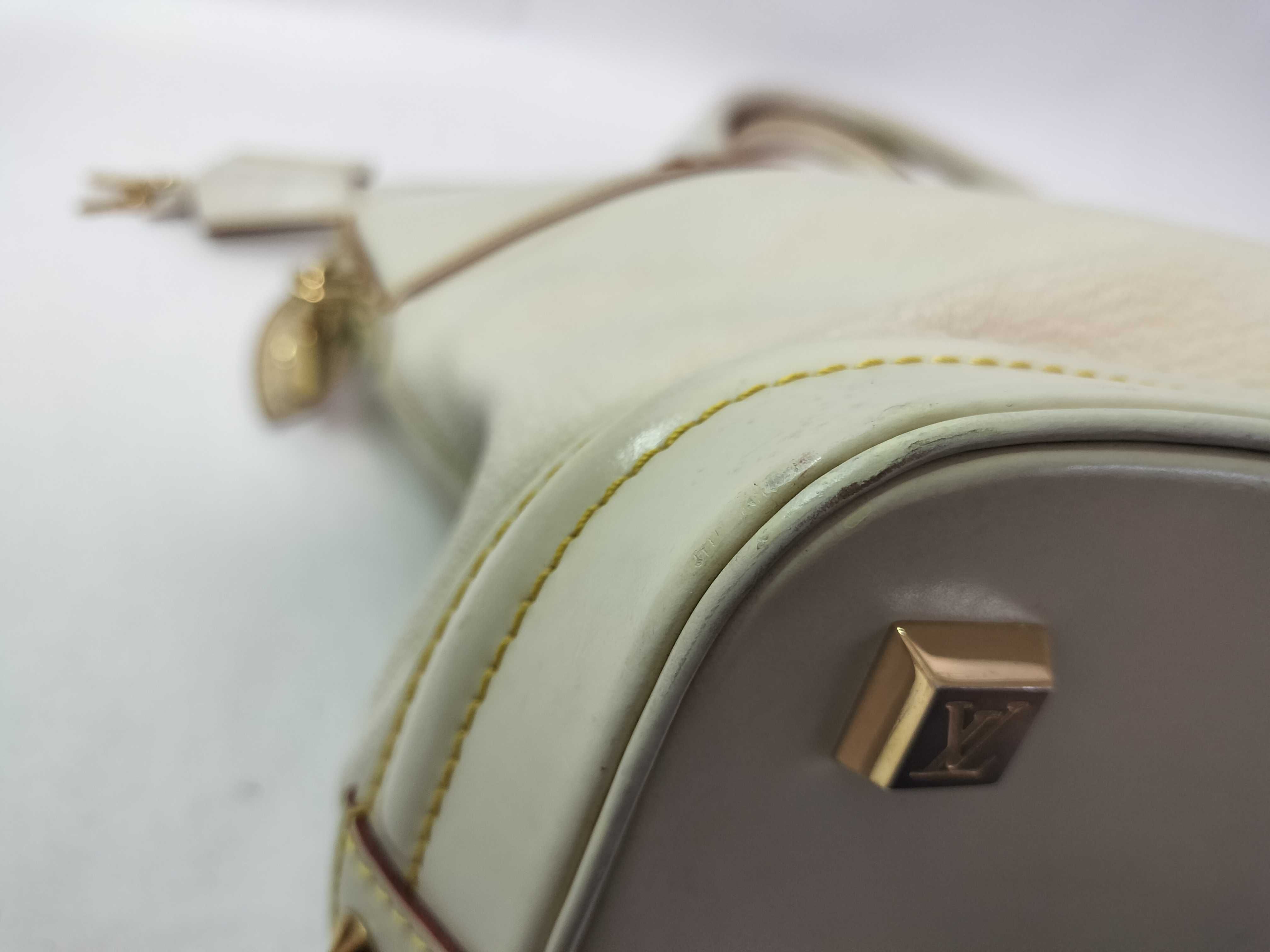 Suhali Lockit Handbag — view 10