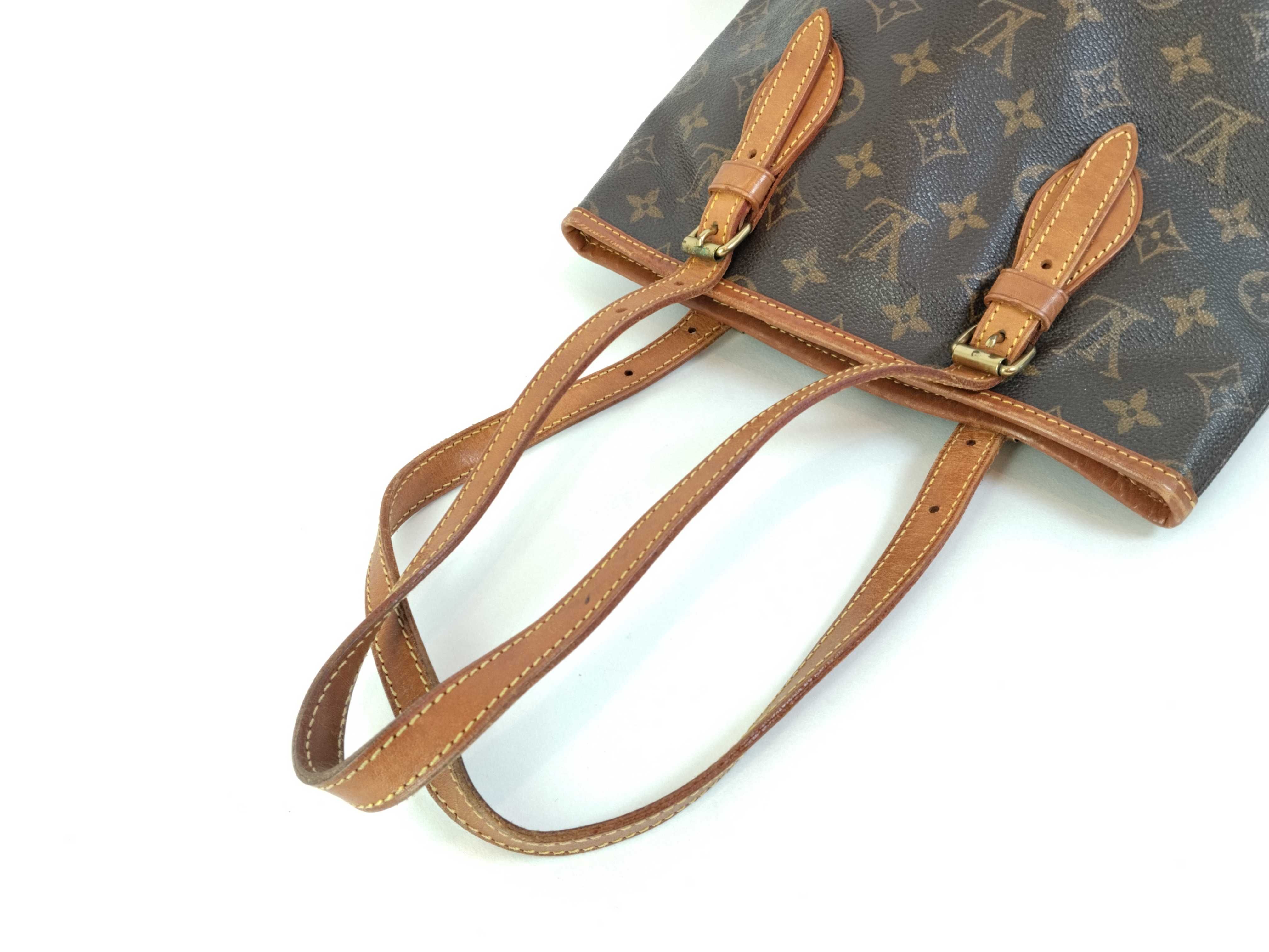 Monogram Bucket PM M42238 Tote Bag — view 3