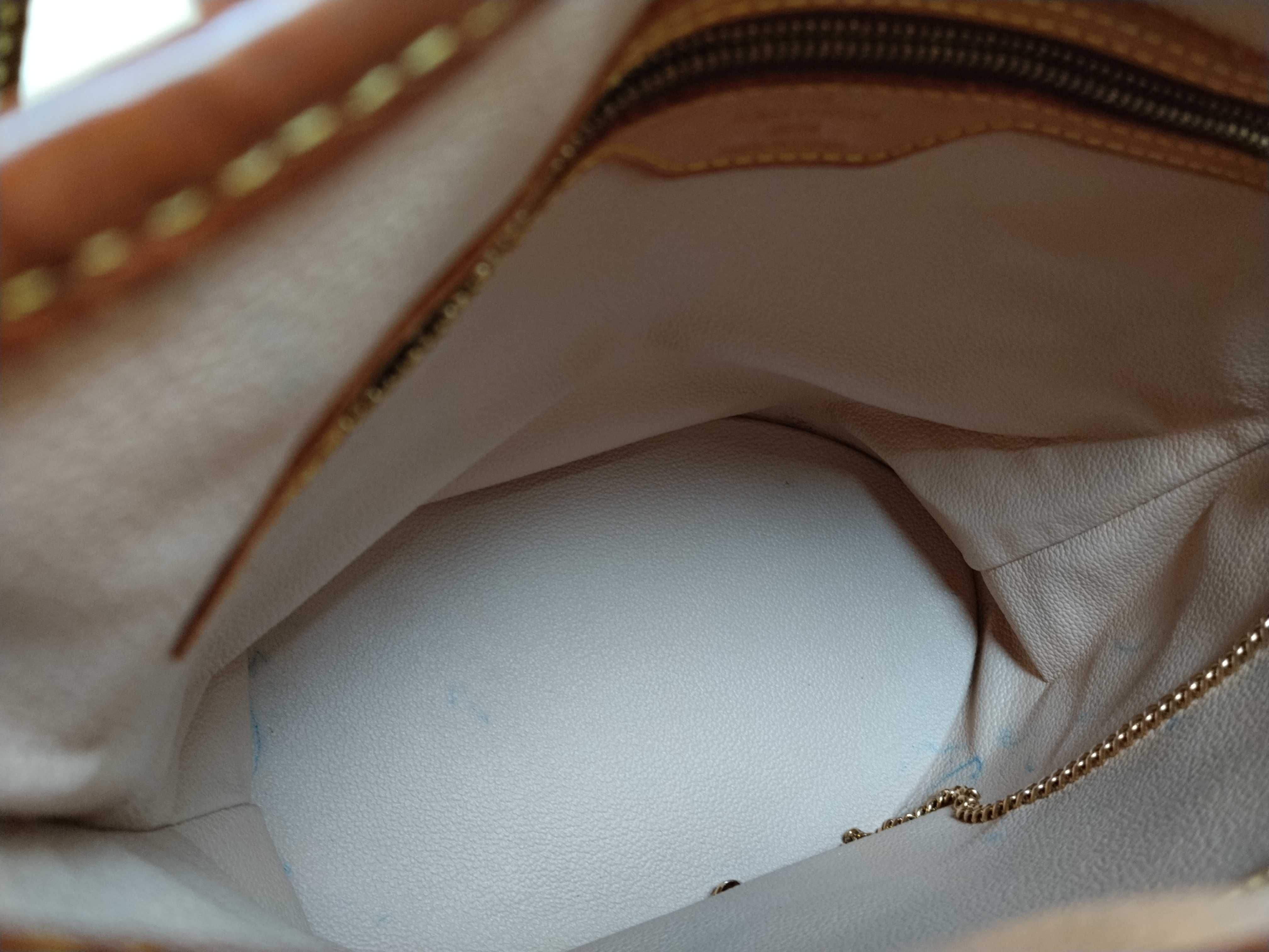 Monogram Bucket PM M42238 Tote Bag — view 8