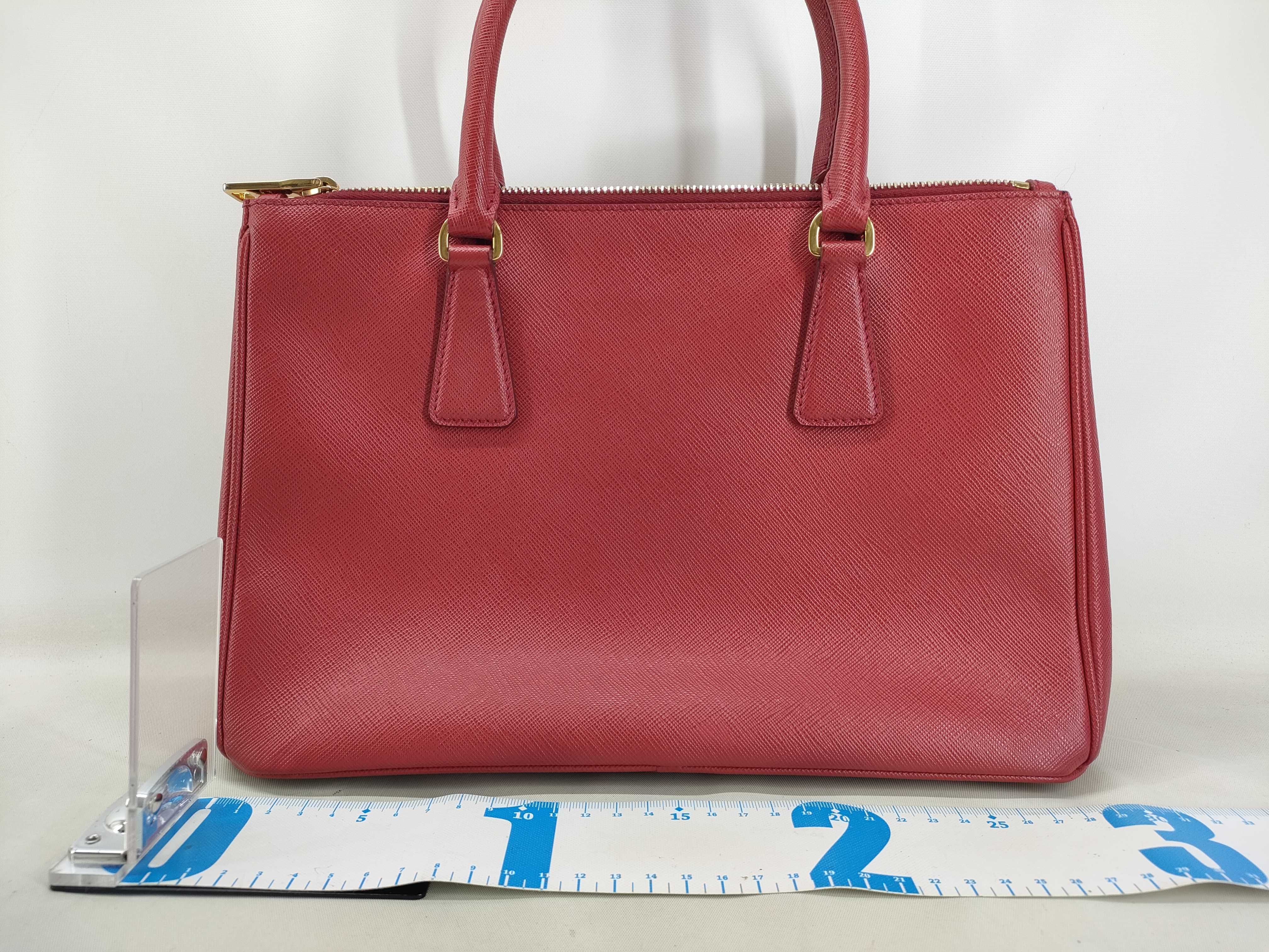 ID- Saffiano Lux Cow Skin 2-Way Handbag Red BN1801 #180 Handbag — view 2
