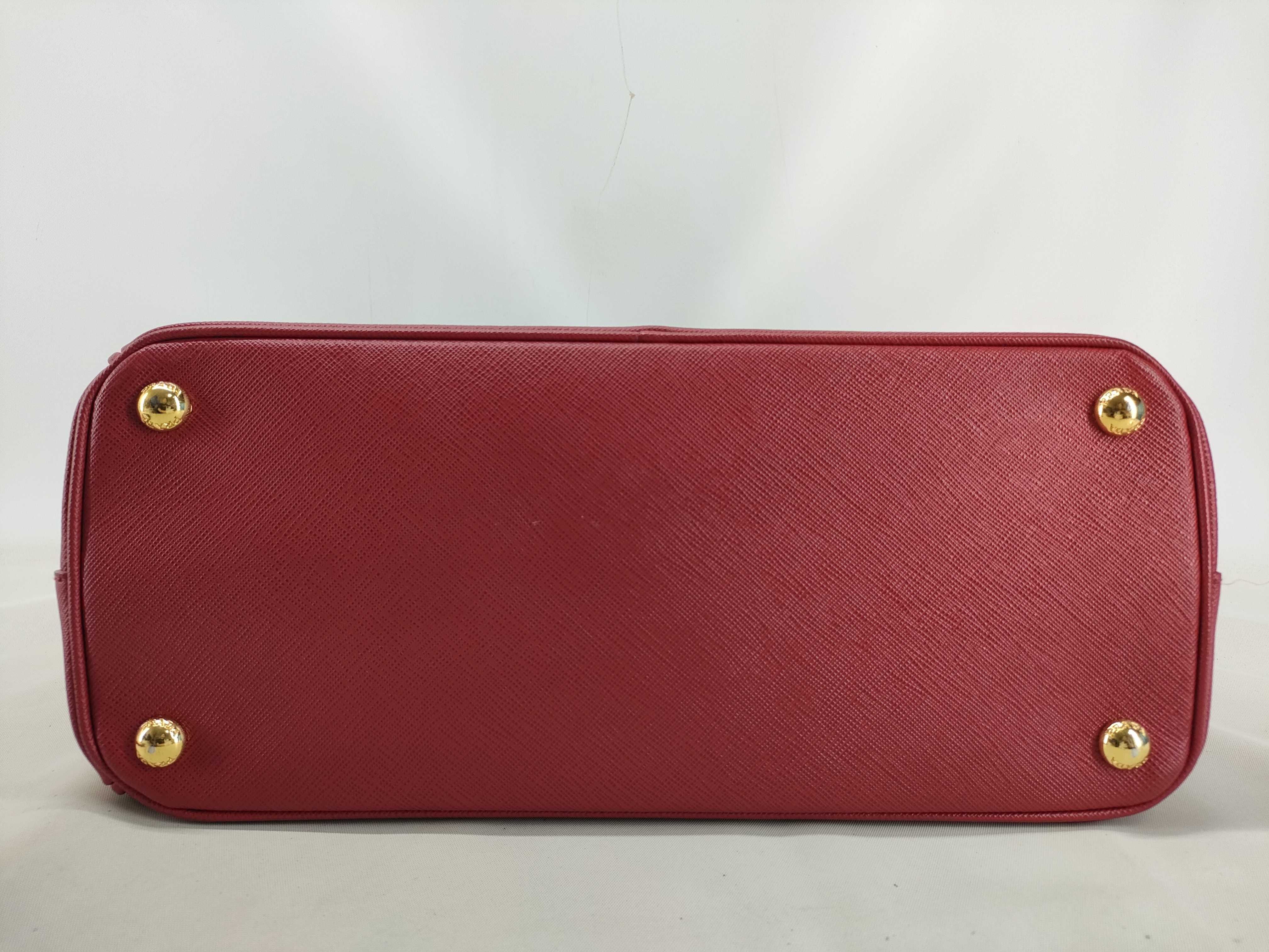 ID- Saffiano Lux Cow Skin 2-Way Handbag Red BN1801 #180 Handbag — view 3