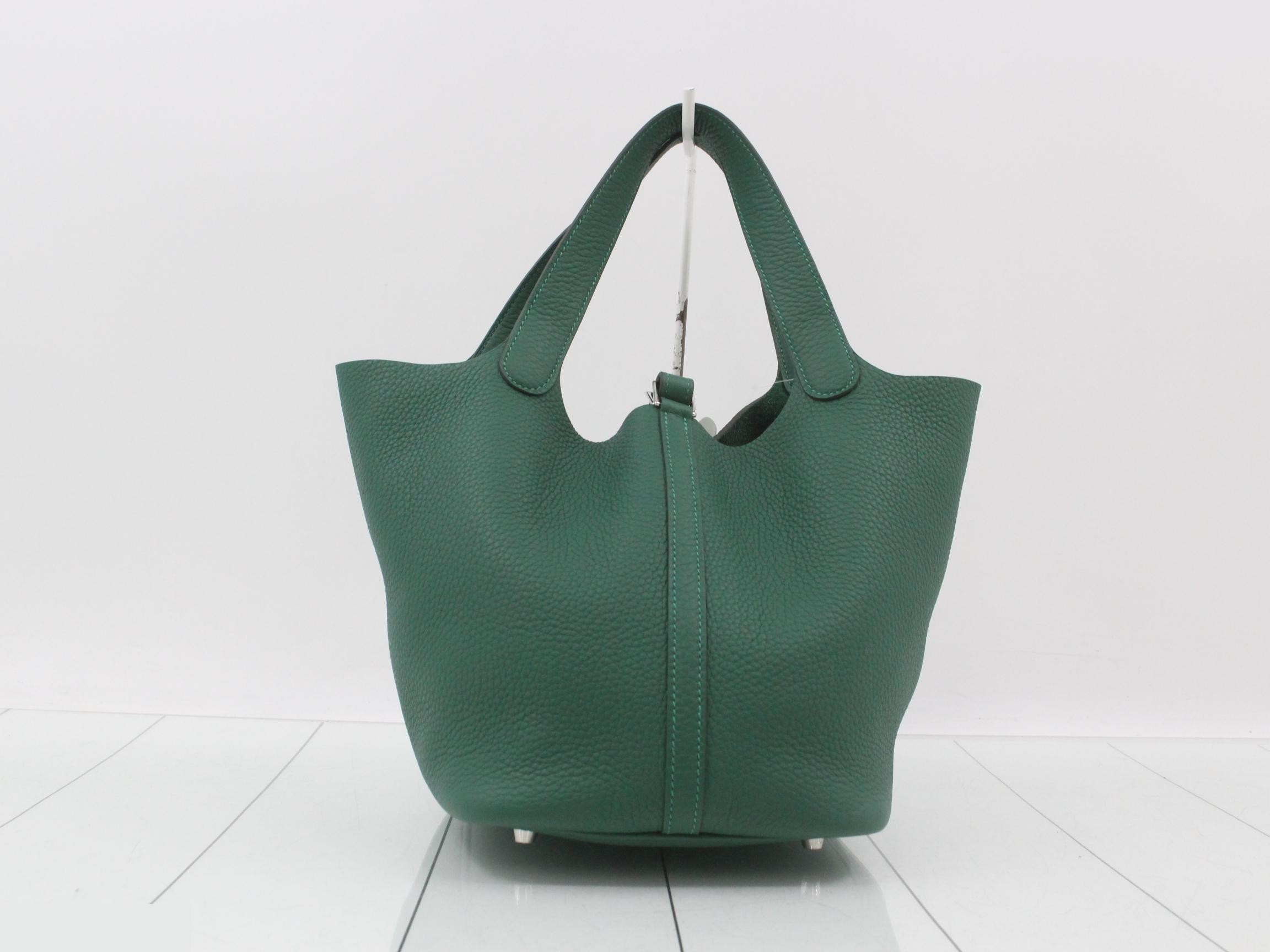 Picotin Lock MM Leather Handbag, W Stamp, Green — view 2