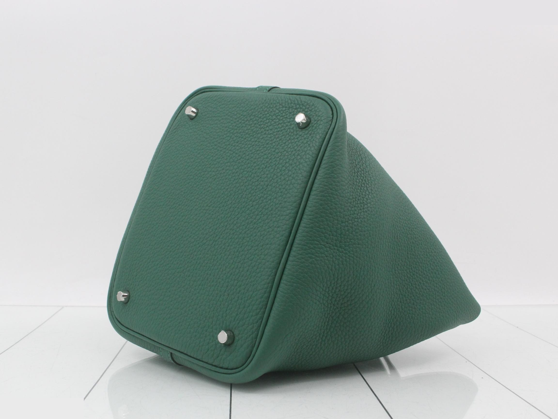 Picotin Lock MM Leather Handbag, W Stamp, Green — view 6