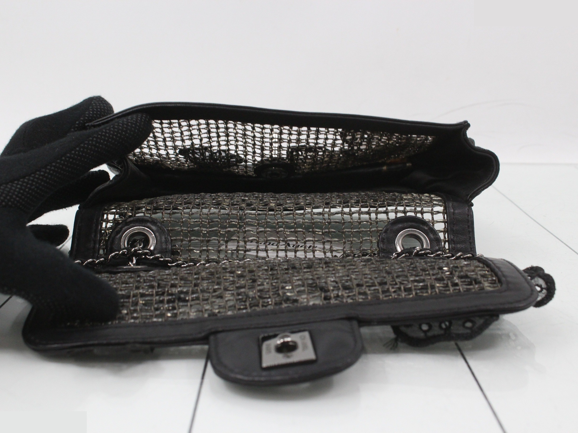 butterfly motif chain shoulder bag — view 4