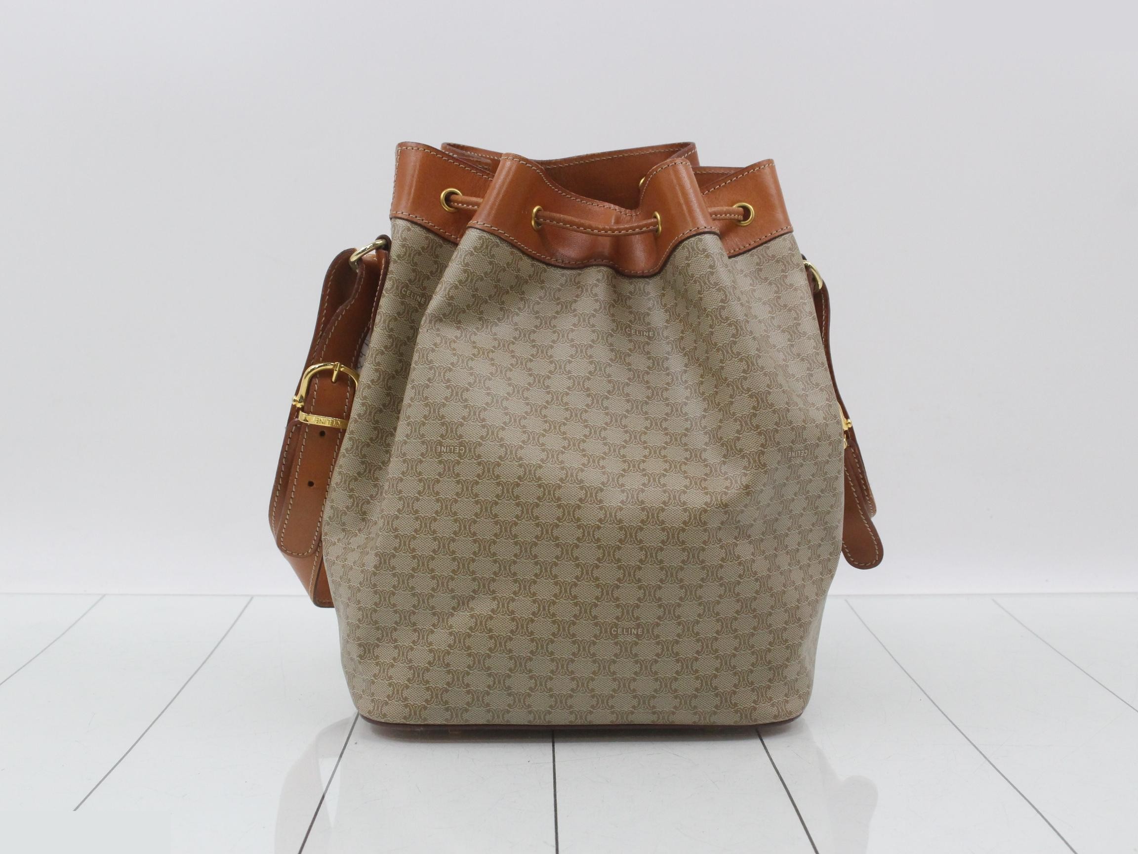 Macadam shoulder bag, brown leather, drawstring type. — view 2