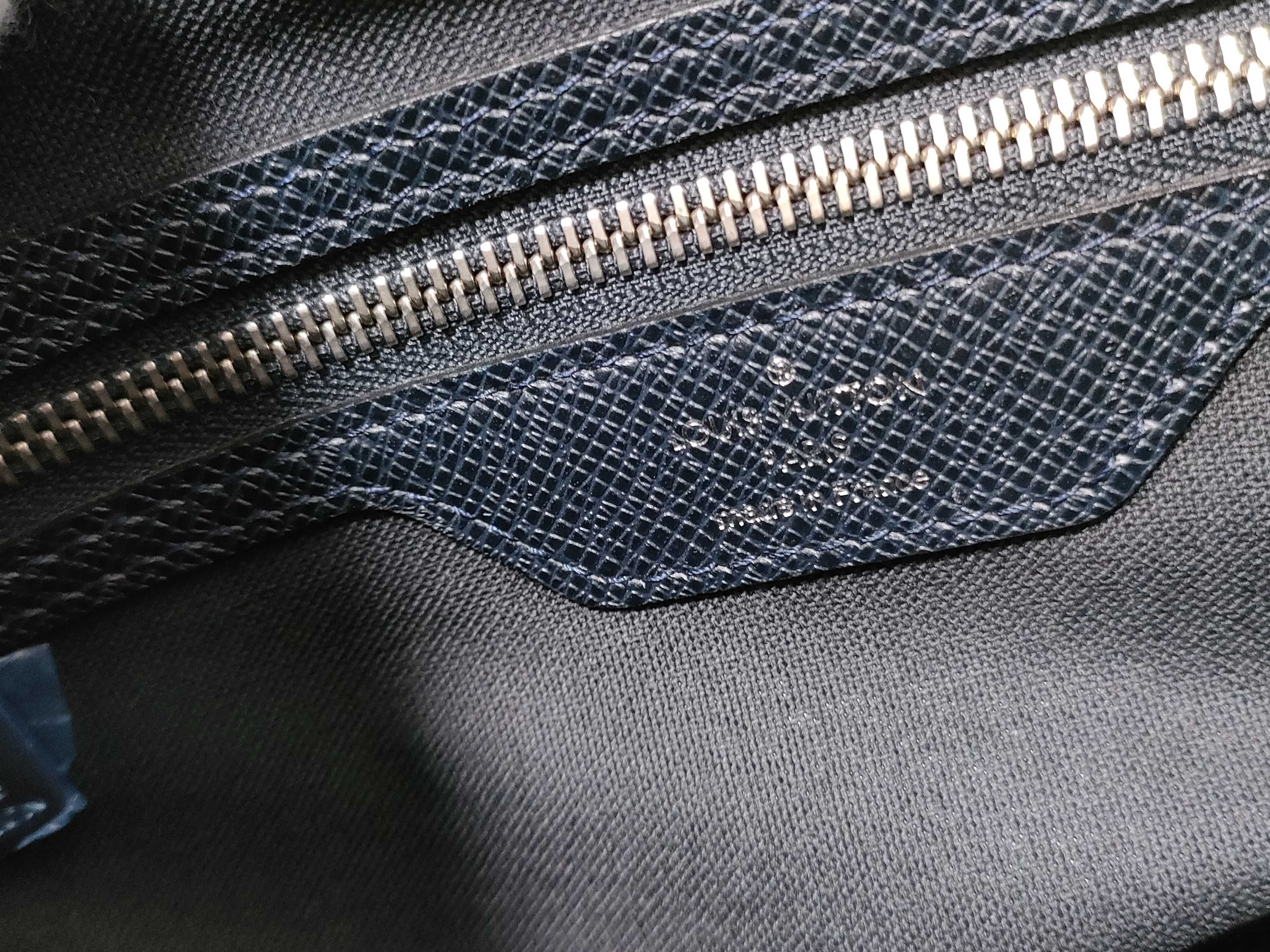 Taiga Milo Shoulder Bag — view 12