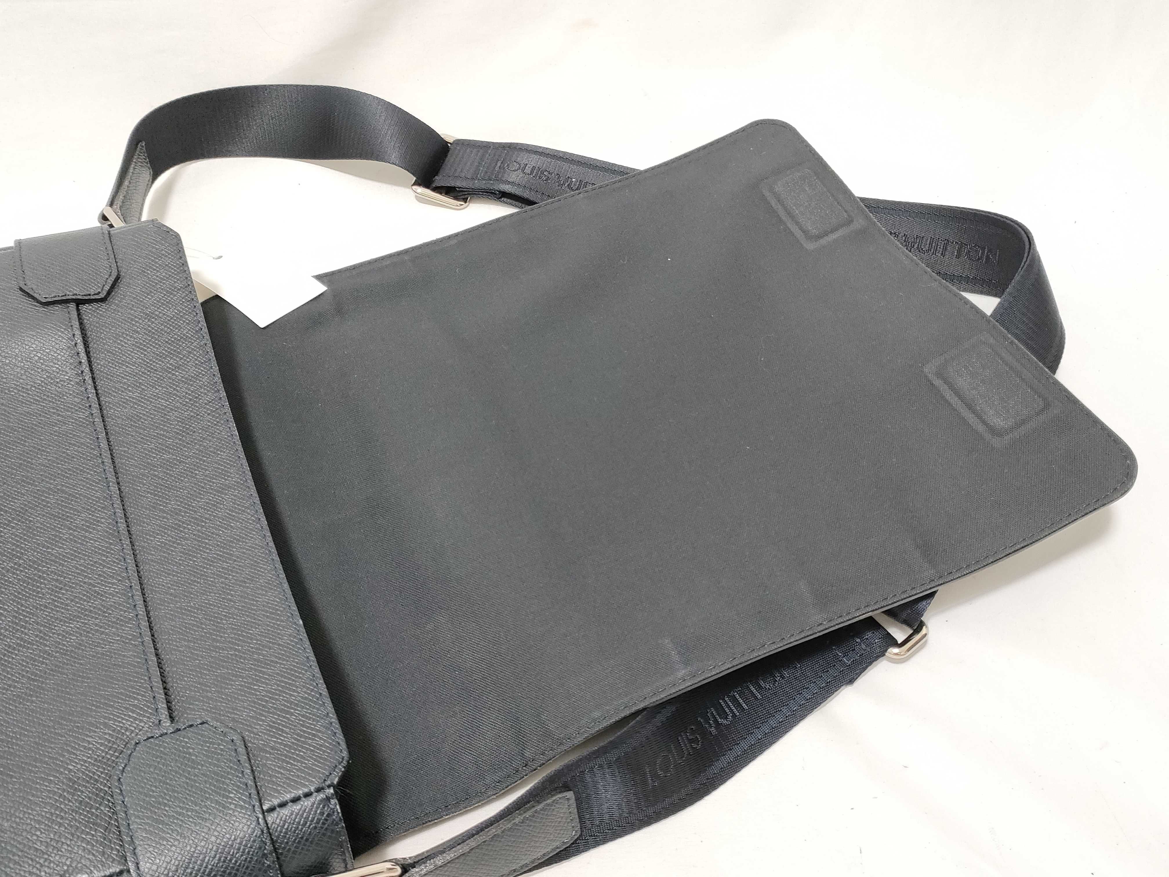 Taiga Milo Shoulder Bag — view 8
