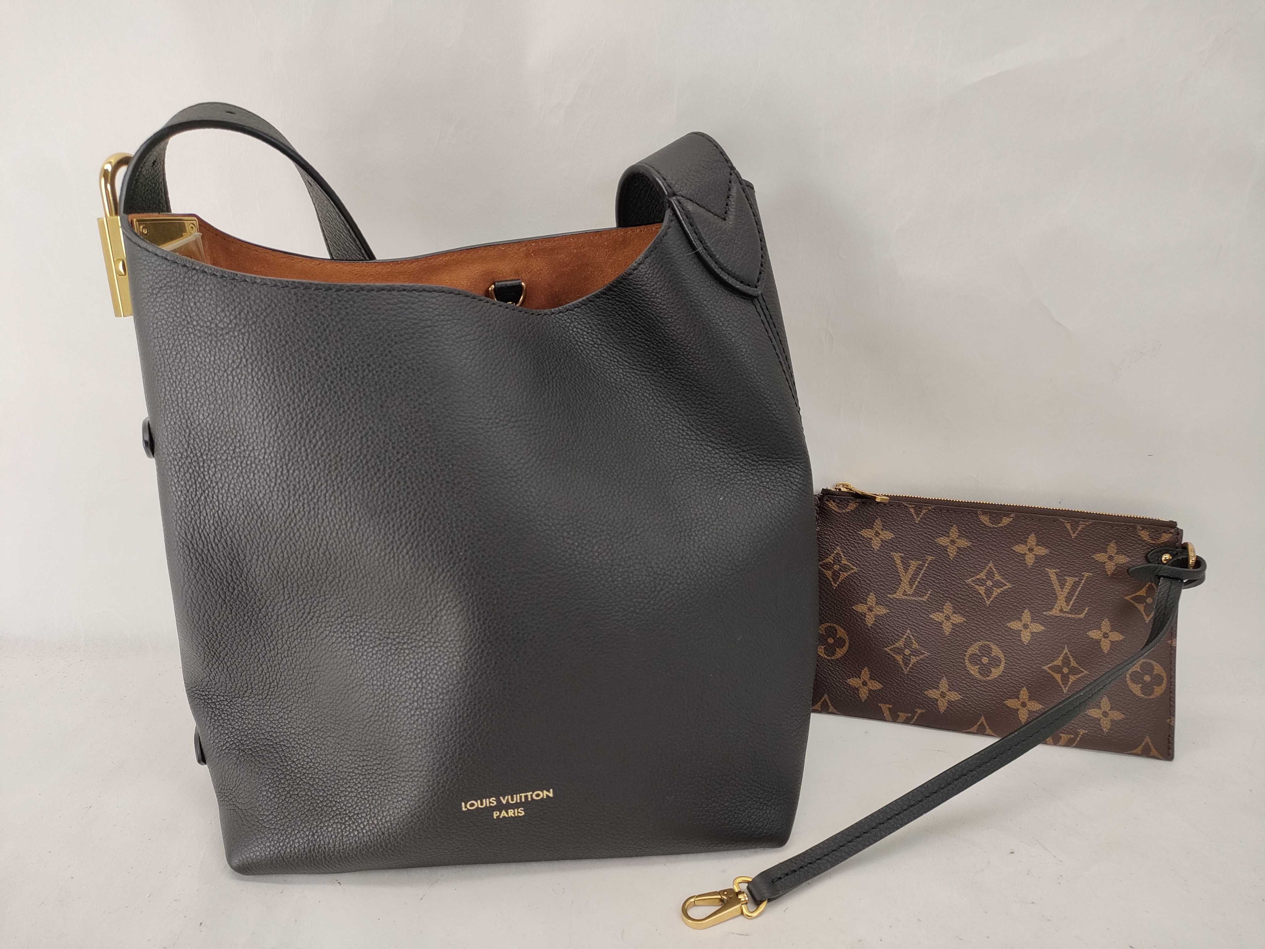 Low Key Hobo PM Leather Shoulder Bag