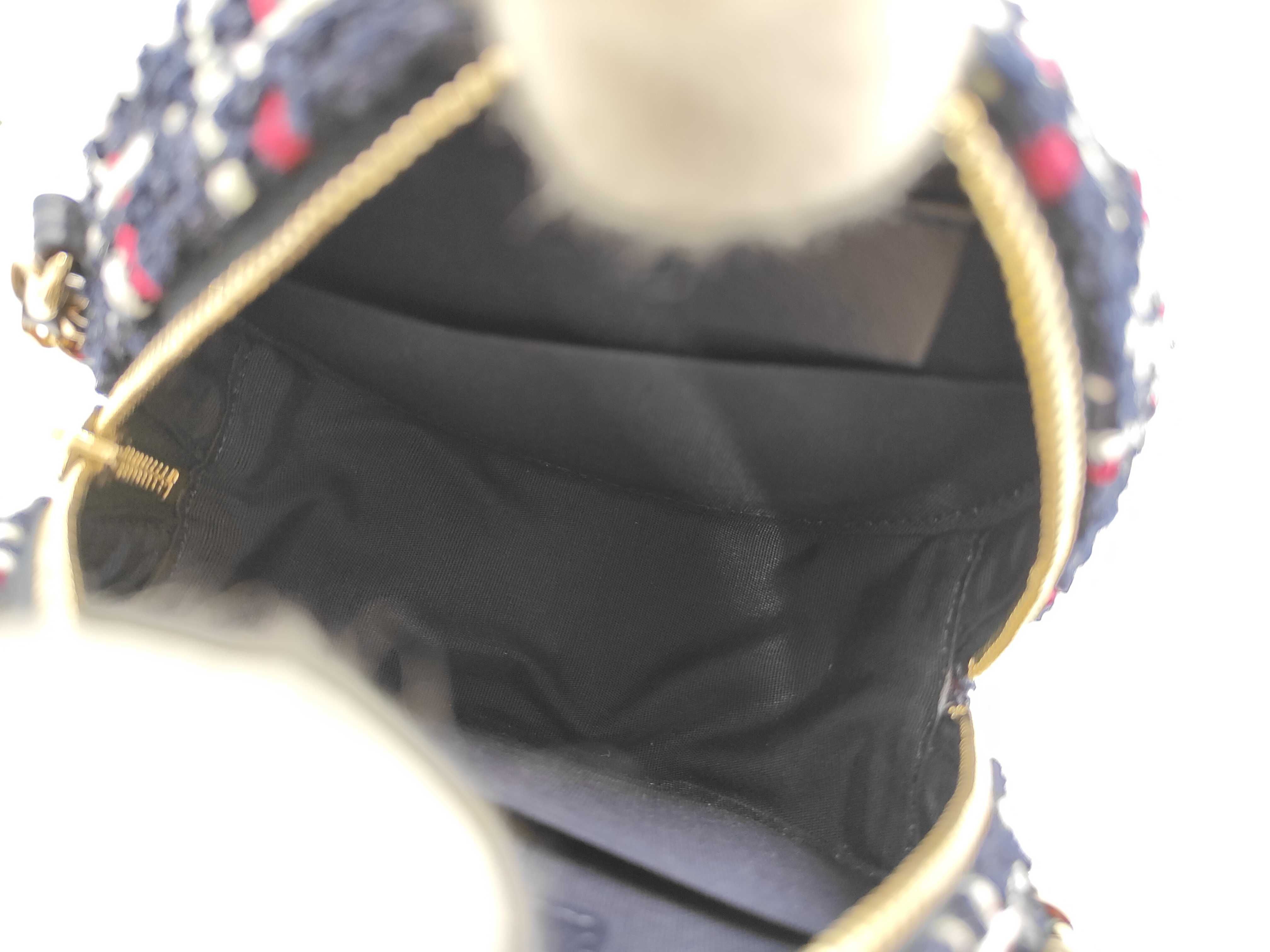 Round Chain Shoulder Bag Navy Tweed Red White Gold Hardware Shoulder Bag — view 8