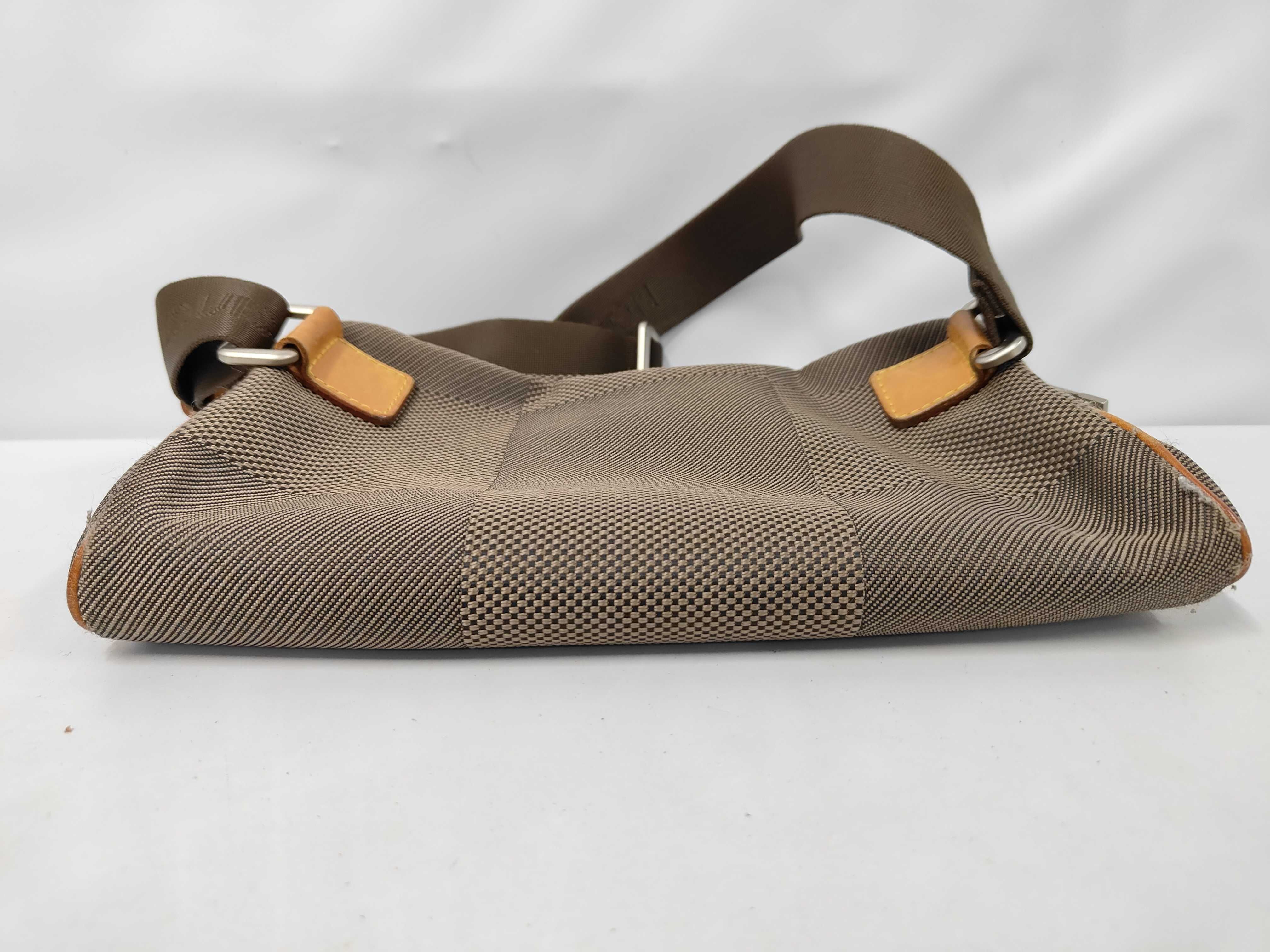 LV Shoulder Bag AR4141 Shoulder Bag — view 3