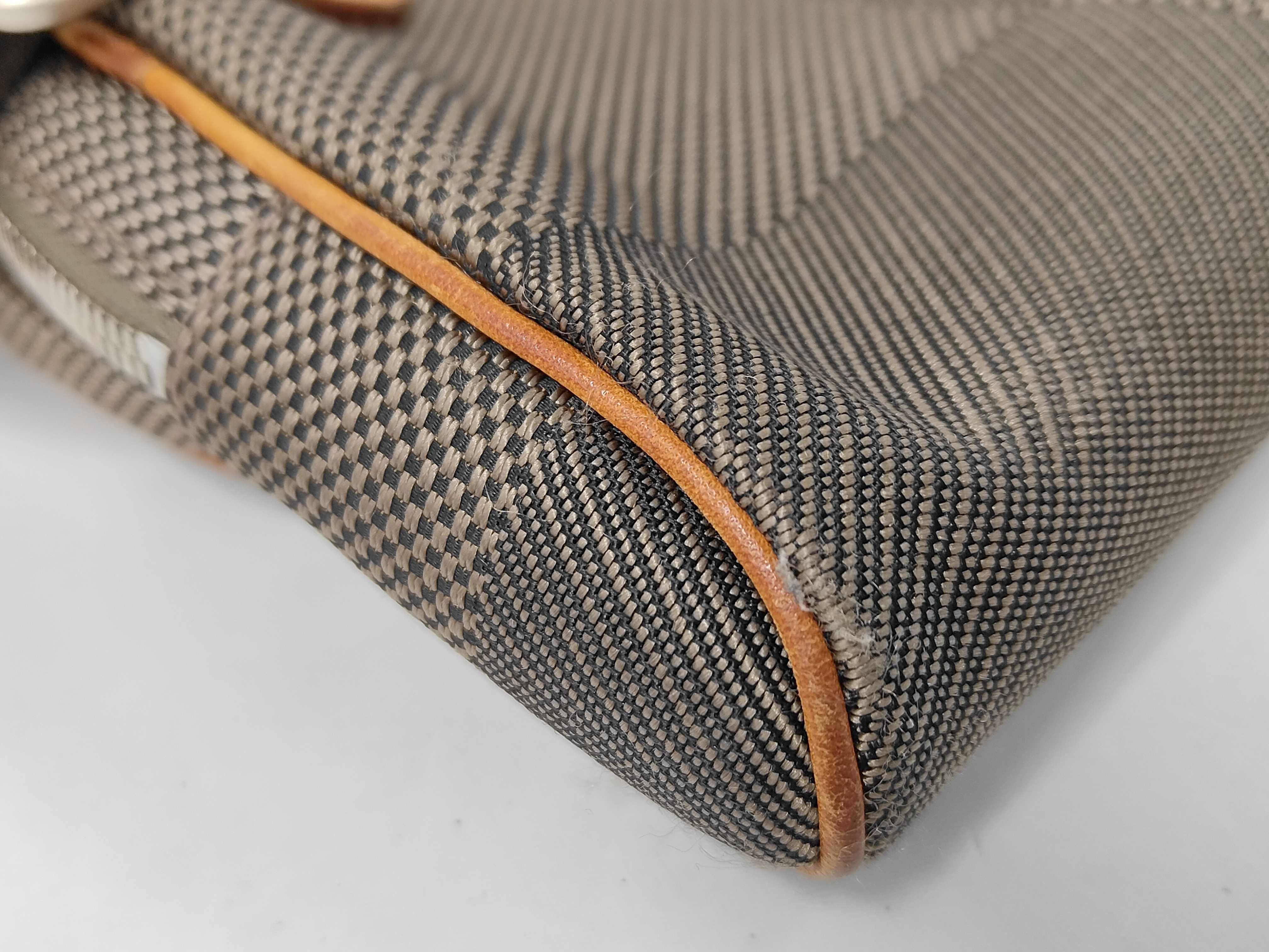LV Shoulder Bag AR4141 Shoulder Bag — view 4