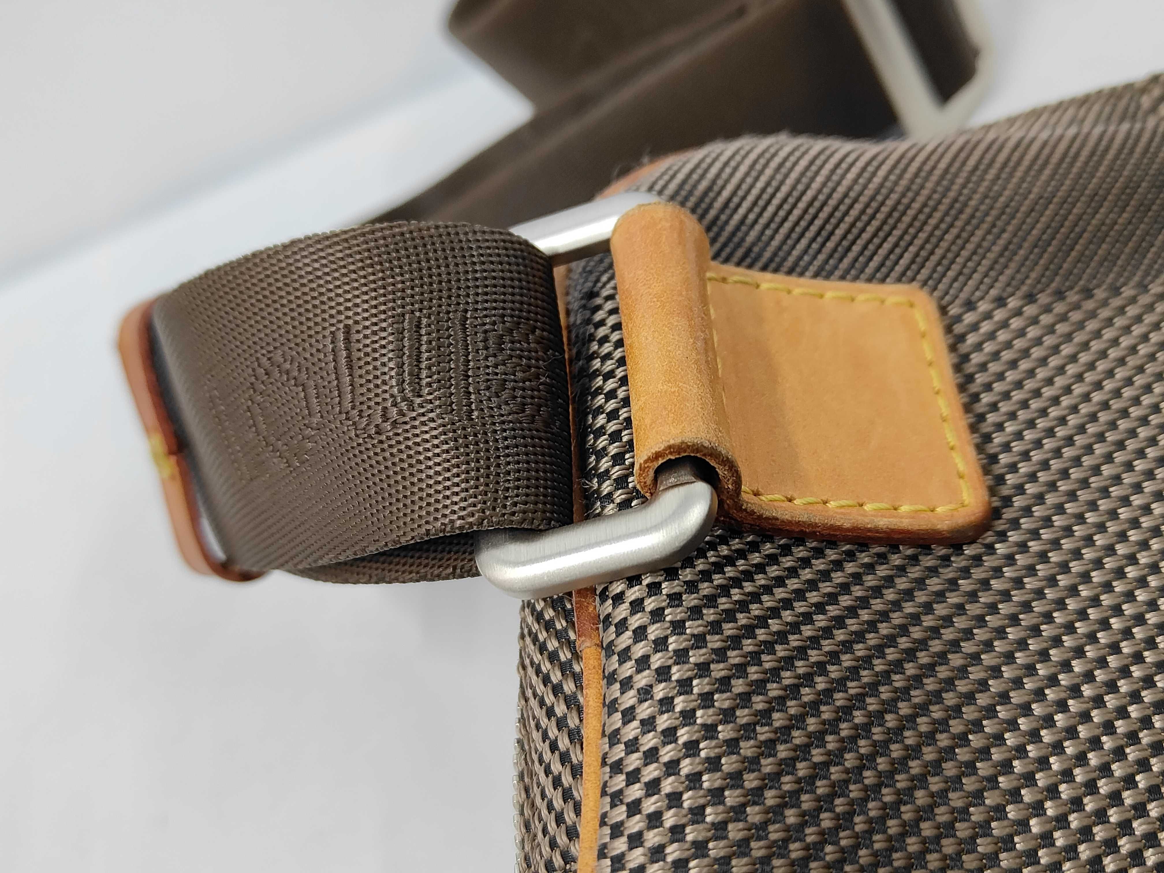 LV Shoulder Bag AR4141 Shoulder Bag — view 7