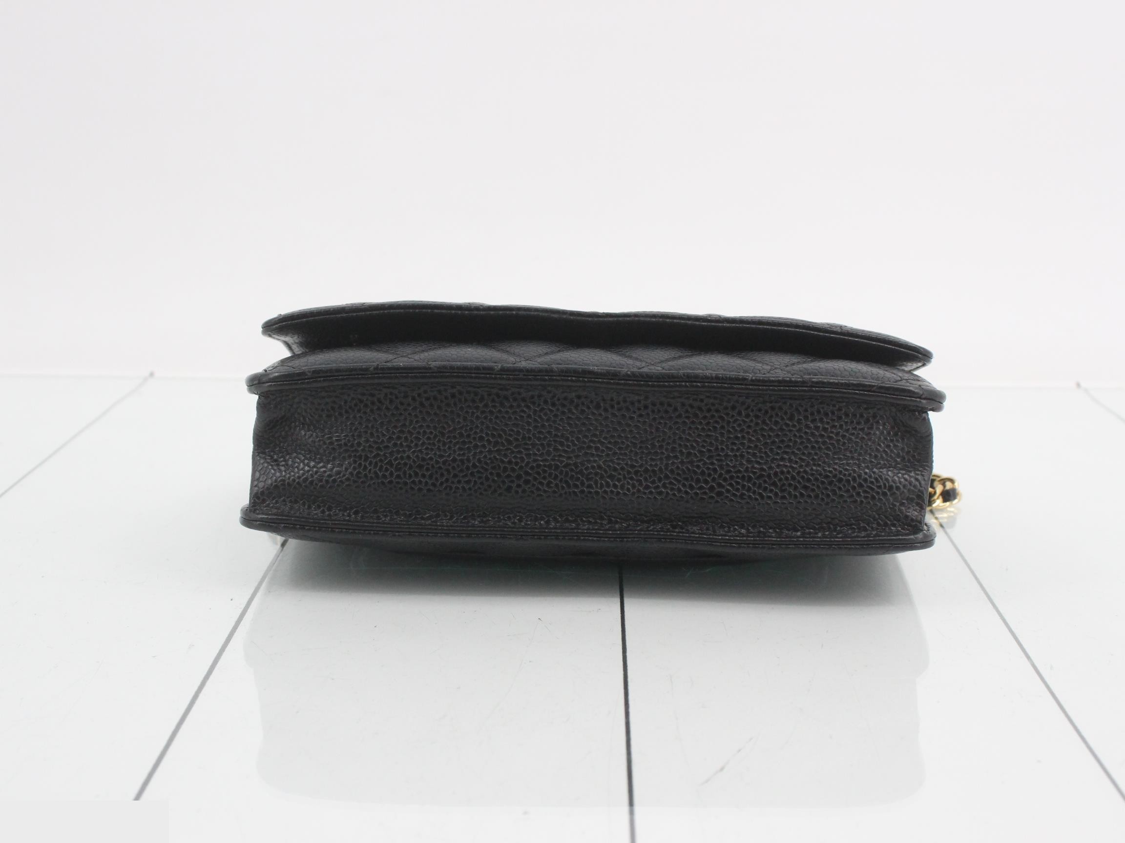 AP0250 Matelassé Chain Wallet, Caviar Leather, Black x Gold — view 3