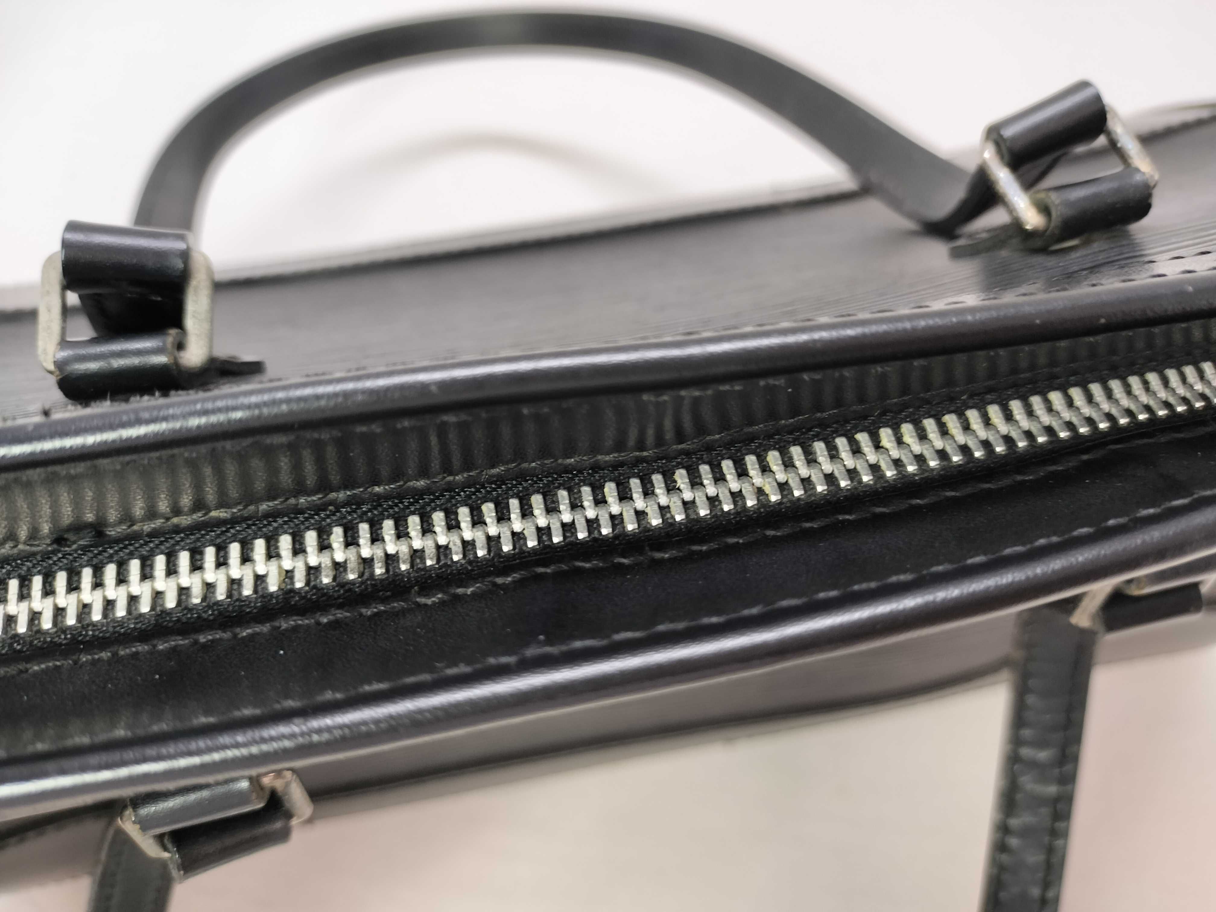 Epi LV Epi Madeleine PM M59332 Black Handbag — view 6