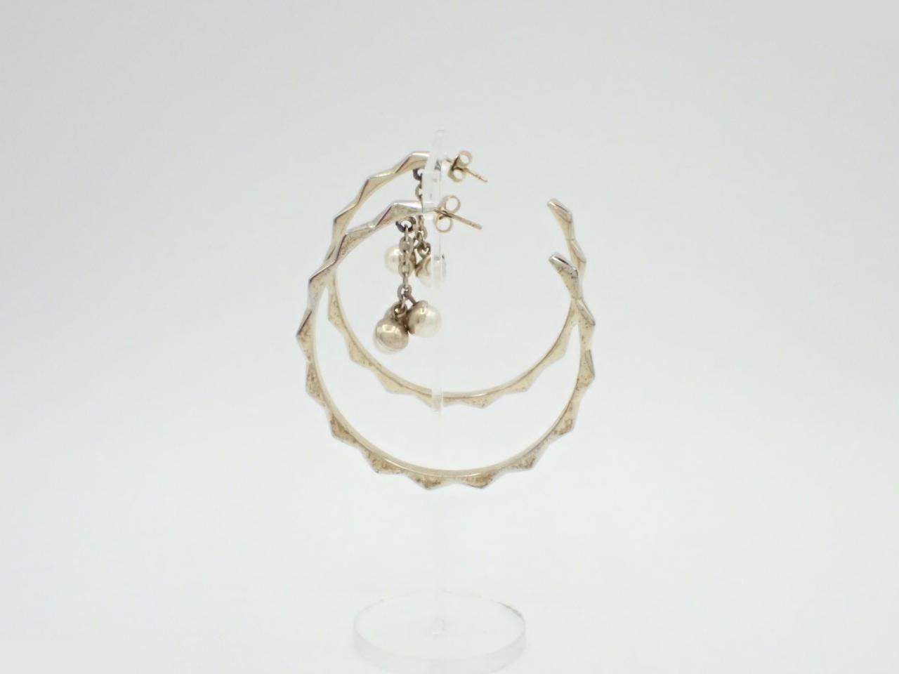 earrings — view 3