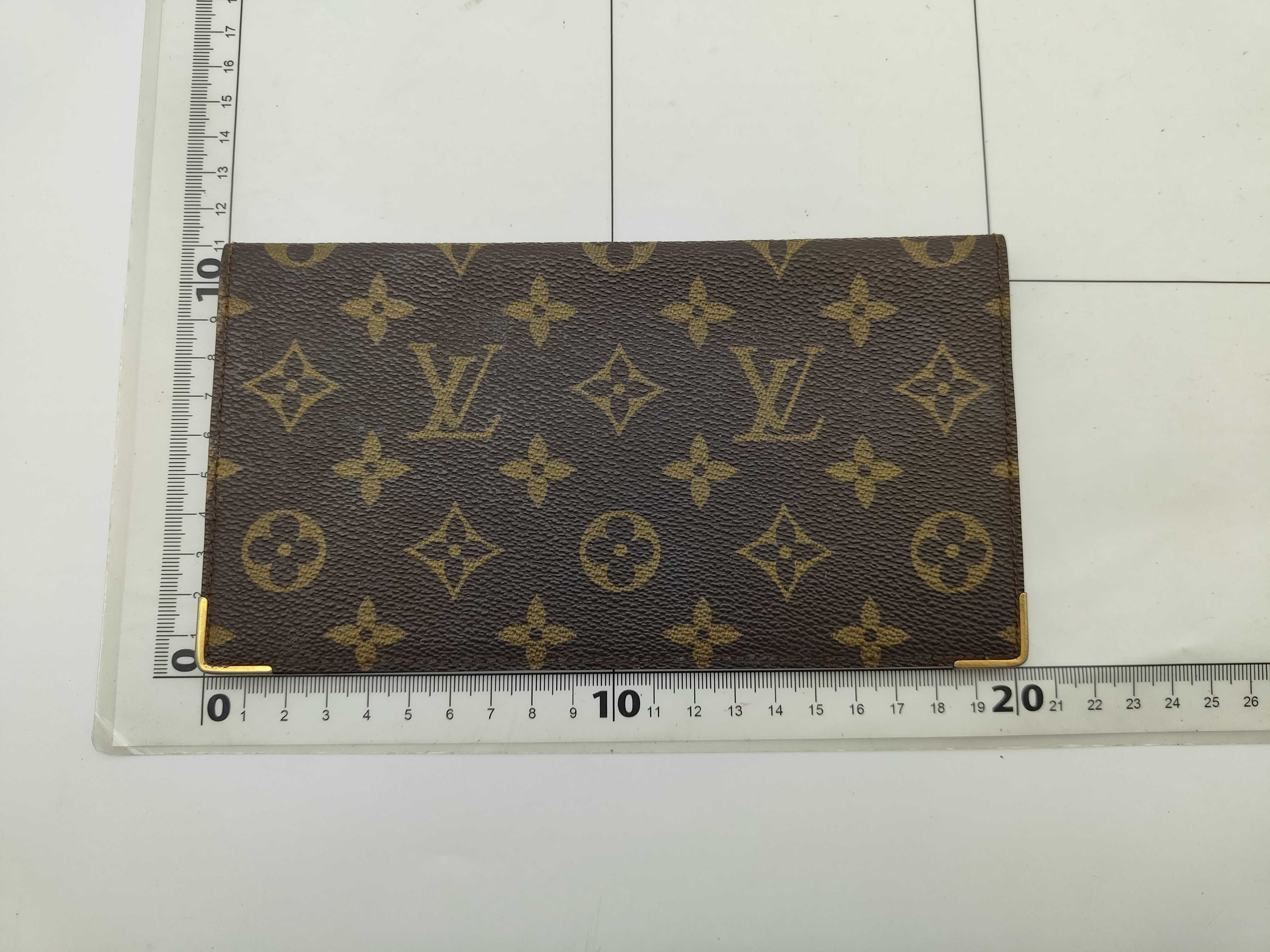 wallet — view 2