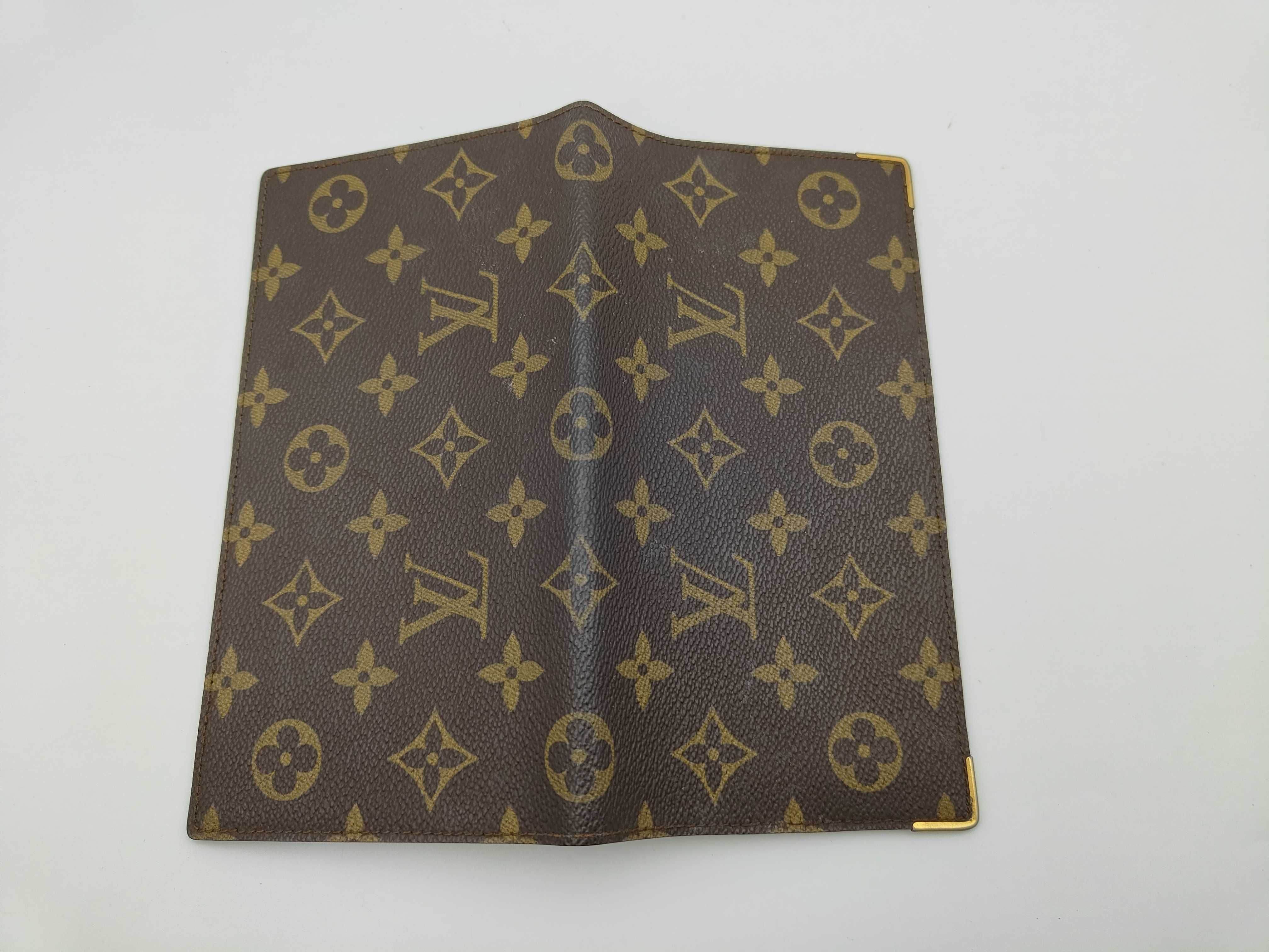 wallet — view 4