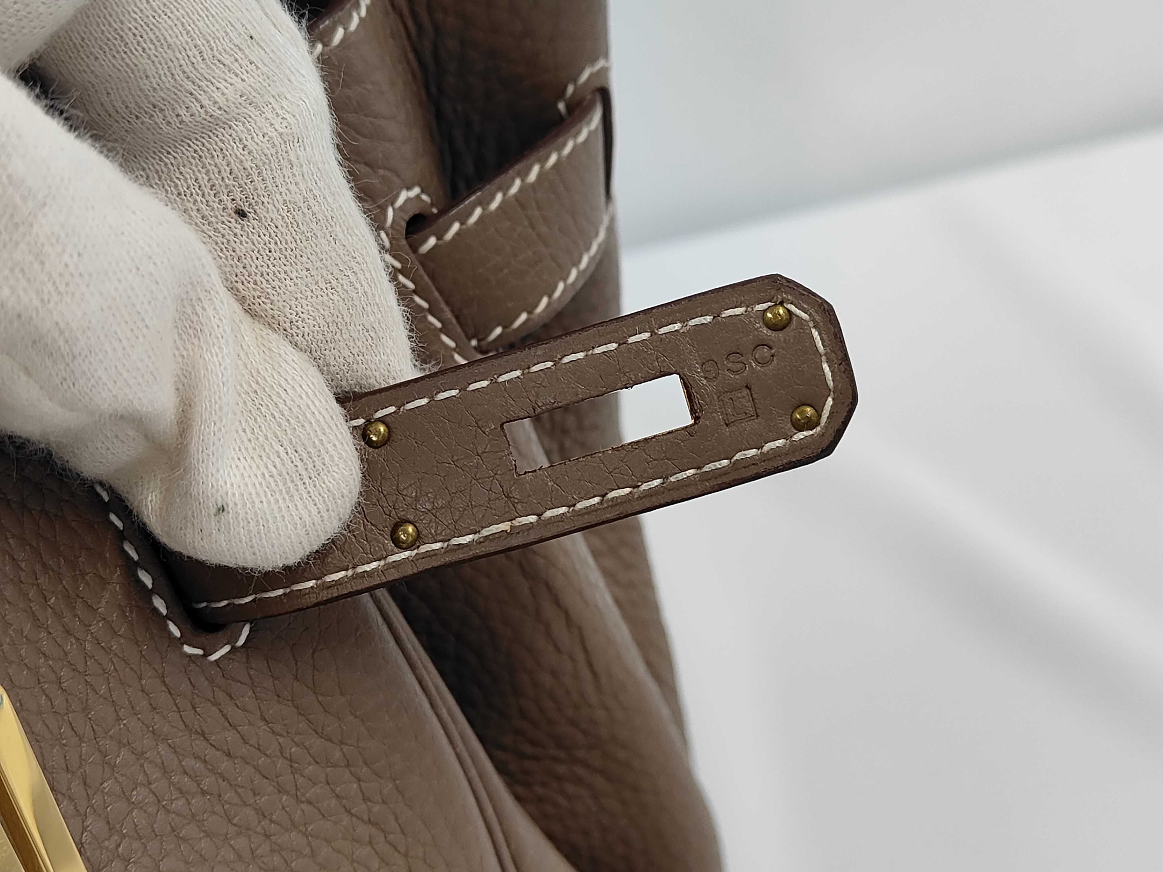 Birkin 30 Handbag, L stamp, Taurillon leather, Gold hardware, Etoupe color, Includes clochette, padlock, 2 keys, and dust bag. — view 11
