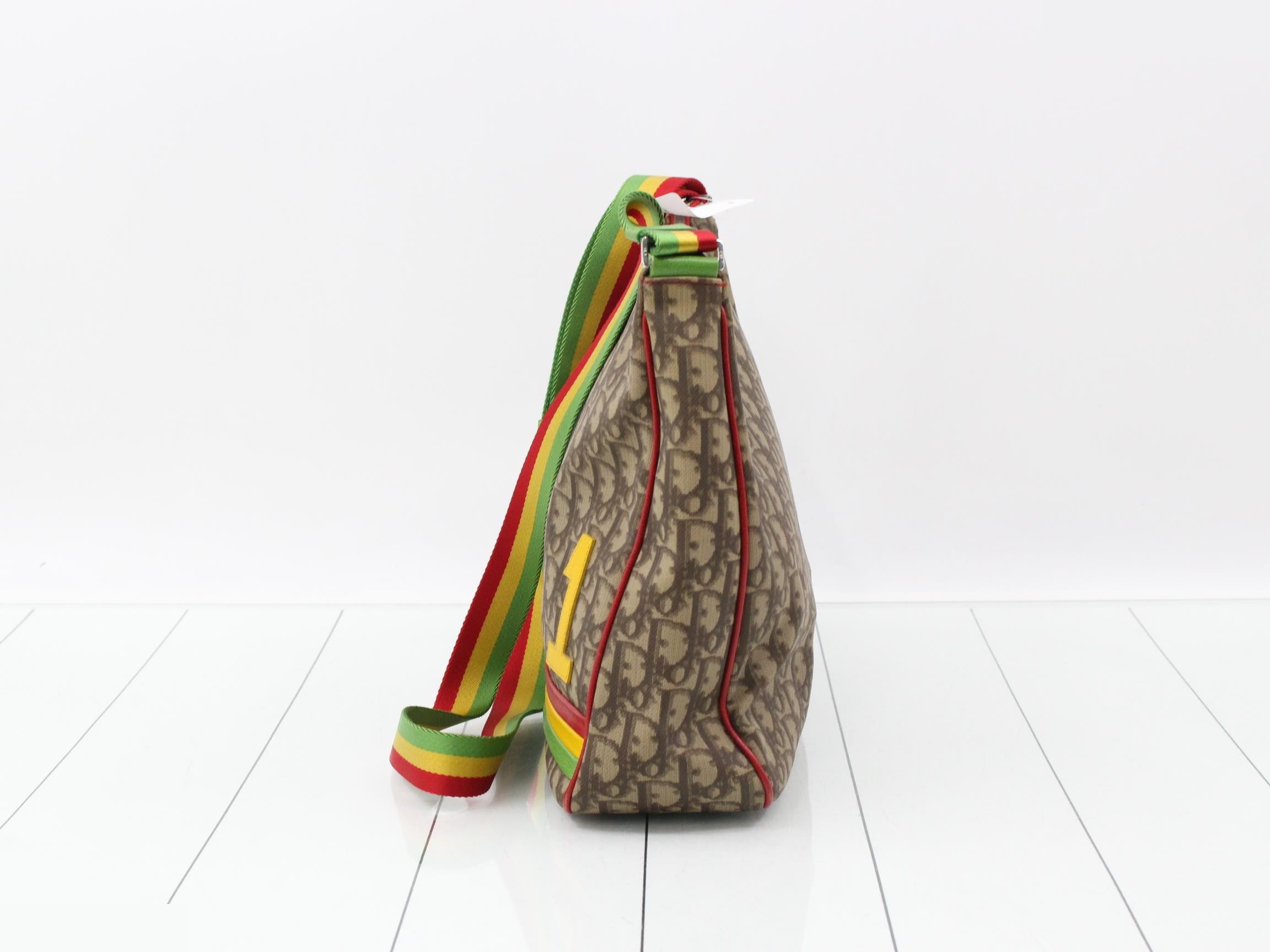 Rasta Trotter (Bag) - Shoulder Bag — view 3