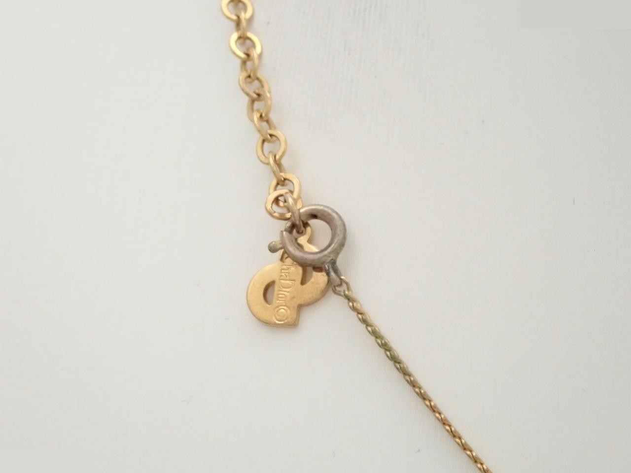 necklace — view 2