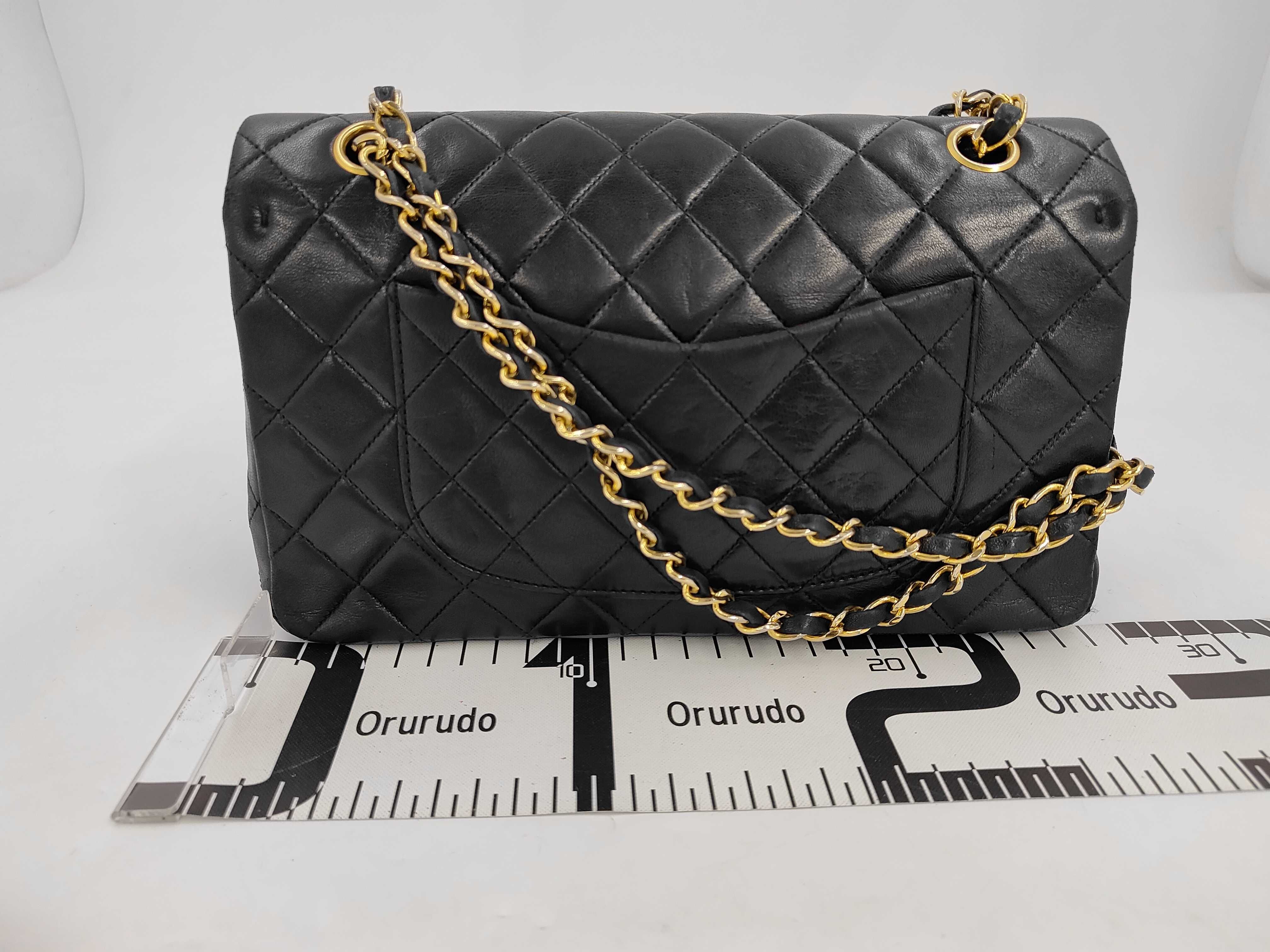Matelassé 25 Black Shoulder Bag — view 2